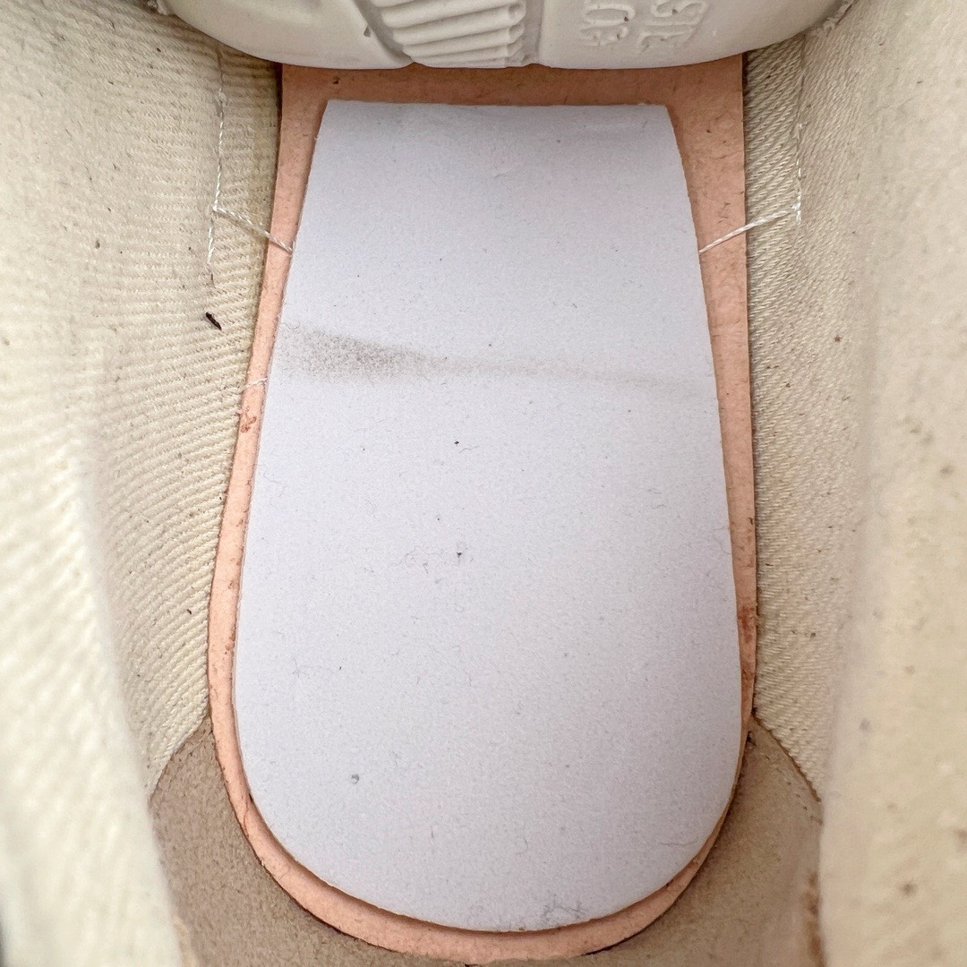 图片[17]-＃DG纯原 Rick Owens Drkshdw 瑞克·欧文斯低帮牛仔布时尚运动板鞋 黑白 二级市场已经7K以上 平台客户随意卖四位数 RO广东原厂出品 纯原天花板 原版一比一复刻 冲正绝不翻车 还原度达到百分之98以上 原楦开发纸版版型 ZP拆解原版1：1复模裁片纸版 力求做到0错位 这样才能达到和zp一致的鞋型味道 采用进口cnc数控机床开发对版独家tpu奶香大底 区别于市场所有版本 zp同源定制尼龙布 达到和zp一致手感 原厂进口细纹布 万邦订购原厂高弹粉红色海绵 内里搭配软质细腻羊皮 TPU高密度大底 软硬度透光度高已经测试和原版一致 尺码：36 37 38 39 40 41 42 43 44 45 46-选品中心