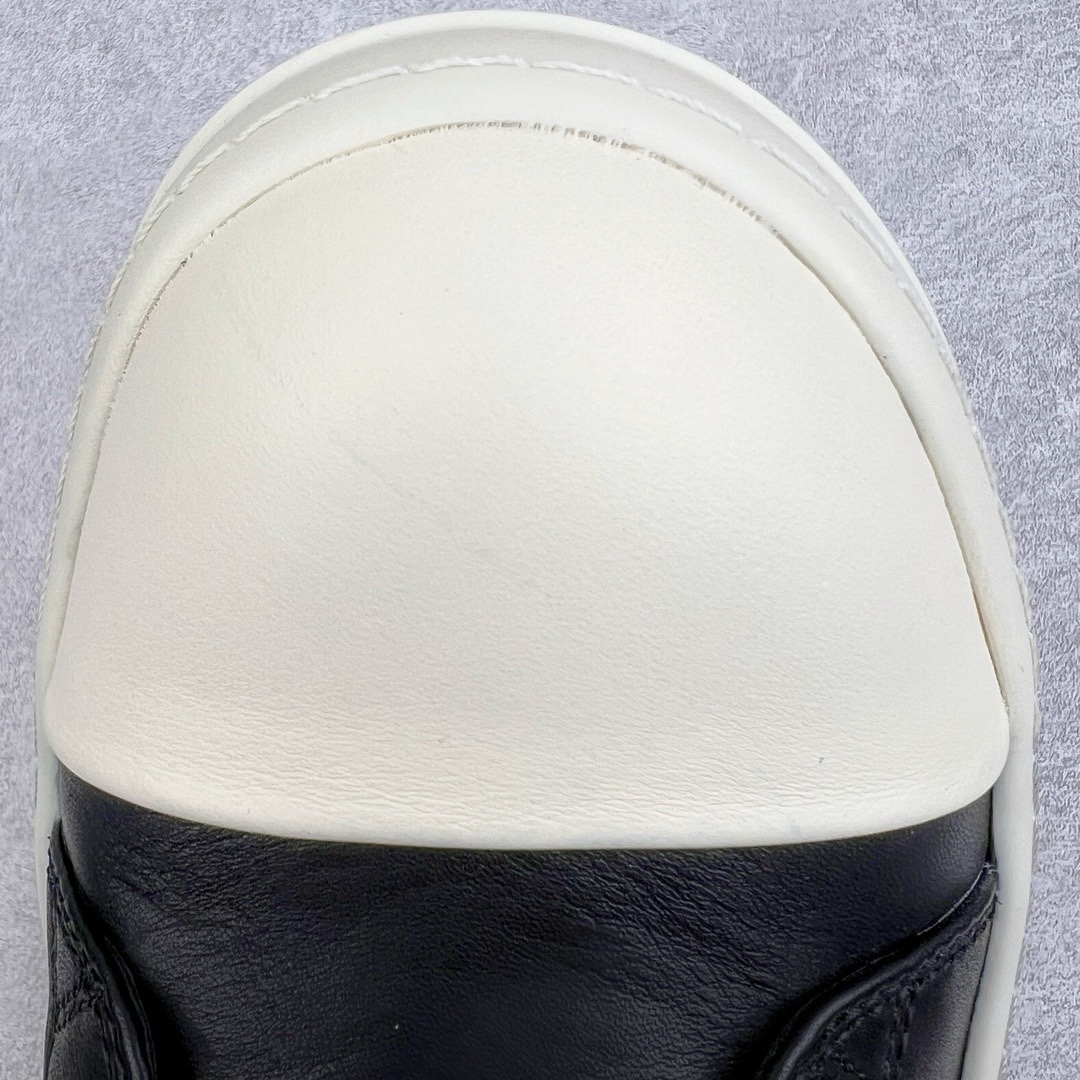 图片[10]-＃DG纯原 Rick Owens Edfu 瑞克·欧文斯高帮皮面时尚运动板鞋 黑白 二级市场已经7K以上 平台客户随意卖四位数 RO广东原厂出品 纯原天花板 原版一比一复刻 冲正绝不翻车 还原度达到百分之98以上 原楦开发纸版版型 ZP拆解原版1：1复模裁片纸版 力求做到0错位 这样才能达到和zp一致的鞋型味道 采用进口cnc数控机床开发对版独家tpu奶香大底 区别于市场所有版本 zp同源全头层粒面小牛皮 达到和zp一致手感 原厂进口细纹布 万邦订购原厂高弹粉红色海绵 内里搭配软质细腻羊皮 TPU高密度大底 软硬度透光度高已经测试和原版一致 尺码：36 37 38 39 40 41 42 43 44 45 46-选品中心