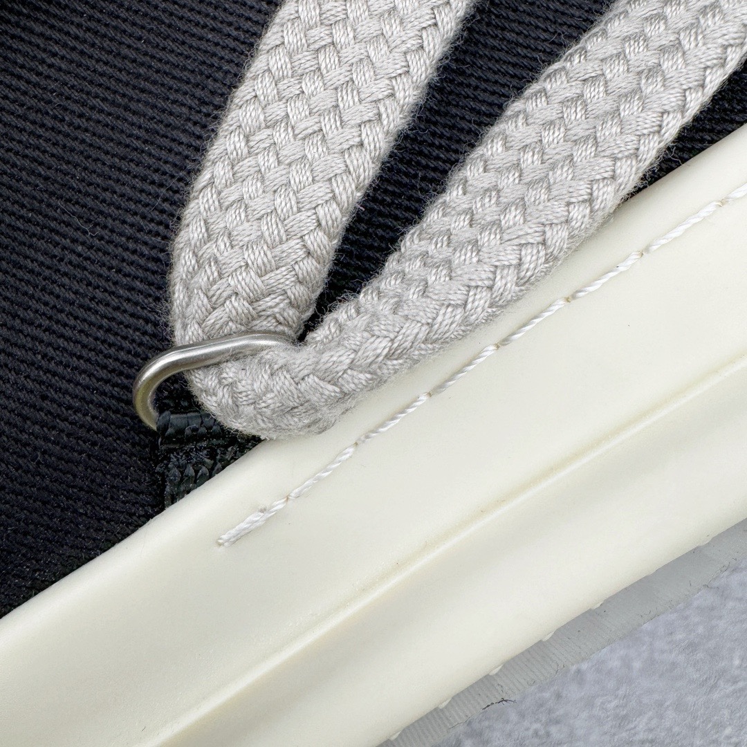 图片[17]-＃DG纯原 Rick Owens Drkshdw 瑞克·欧文斯尼龙罗缎高帮时尚运动板鞋 黑白 二级市场已经7K以上 平台客户随意卖四位数 RO广东原厂出品 纯原天花板 原版一比一复刻 冲正绝不翻车 还原度达到百分之98以上 原楦开发纸版版型 ZP拆解原版1：1复模裁片纸版 力求做到0错位 这样才能达到和zp一致的鞋型味道 采用进口cnc数控机床开发对版独家tpu奶香大底 区别于市场所有版本 zp同源全头层粒面小牛皮 达到和zp一致手感 原厂进口细纹布 万邦订购原厂高弹粉红色海绵 内里搭配软质细腻羊皮 TPU高密度大底 软硬度透光度高已经测试和原版一致 尺码：36 37 38 39 40 41 42 43 44 45 46-选品中心