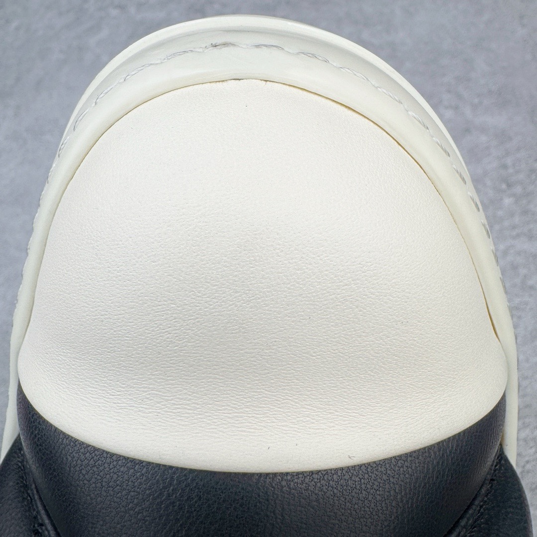 图片[10]-＃DG纯原 Rick Owens FW23 LUXOR 瑞克·欧文斯低帮皮面时尚运动板鞋面包鞋 黑白 二级市场已经7K以上 平台客户随意卖四位数 RO广东原厂出品 纯原天花板 原版一比一复刻 冲正绝不翻车 还原度达到百分之98以上 原楦开发纸版版型 ZP拆解原版1：1复模裁片纸版 力求做到0错位 这样才能达到和zp一致的鞋型味道 采用进口cnc数控机床开发对版独家tpu奶香大底 区别于市场所有版本 zp同源定制尼龙布 达到和zp一致手感 原厂进口细纹布 万邦订购原厂高弹粉红色海绵 内里搭配软质细腻羊皮 TPU高密度大底 软硬度透光度高已经测试和原版一致 尺码：36 37 38 39 40 41 42 43 44 45 46-选品中心