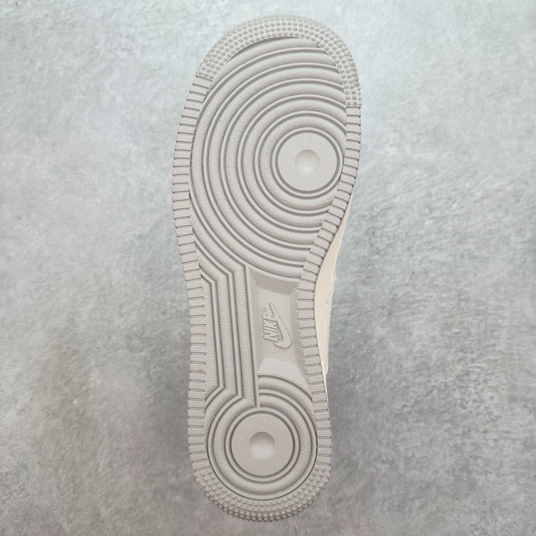 图片[9]-NK Air Force 1´07 Low 空军一号低帮百搭休闲运动板鞋 HW2636-079 柔软、弹性十足的缓震性能和出色的中底设计 横跨复古与现代的外型结合 造就出风靡全球 三十多年的Force 1 直到今天还深受青睐 尺码：36 36.5 37.5 38 38.5 39 40 40.5 41 42 42.5 43 44 44.5 45-选品中心