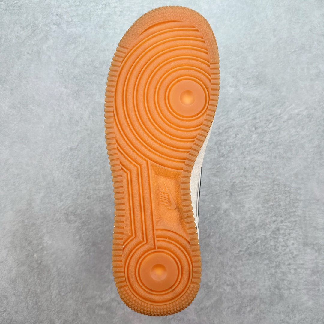 图片[9]-NK Air Force 1´07 Low 空军一号低帮百搭休闲运动板鞋 WA0531-301 柔软、弹性十足的缓震性能和出色的中底设计 横跨复古与现代的外型结合 造就出风靡全球 三十多年的Force 1 直到今天还深受青睐 尺码：36 36.5 37.5 38 38.5 39 40 40.5 41 42 42.5 43 44 44.5 45-选品中心