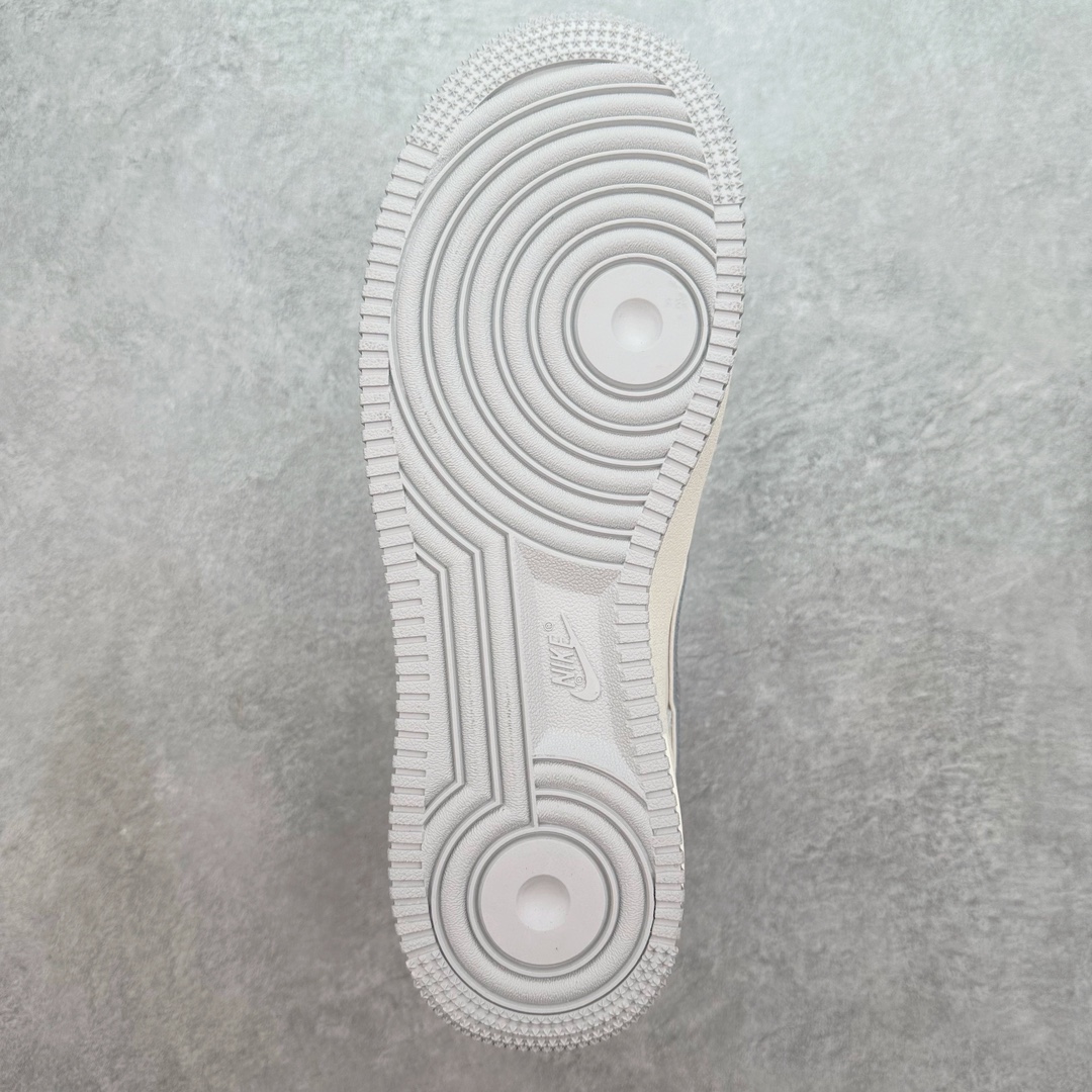 图片[9]-NK Air Force 1´07 Low 空军一号低帮百搭休闲运动板鞋KL4596-362 柔软、弹性十足的缓震性能和出色的中底设计 横跨复古与现代的外型结合 造就出风靡全球 三十多年的Force 1 直到今天还深受青睐 尺码：36 36.5 37.5 38 38.5 39 40 40.5 41 42 42.5 43 44 44.5 45-选品中心