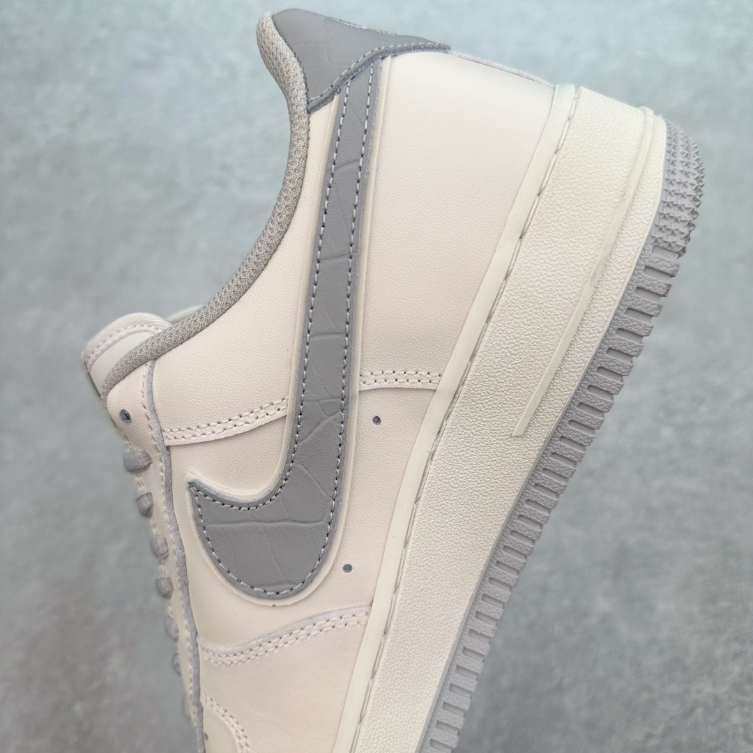 图片[7]-NK Air Force 1´07 Low 空军一号低帮百搭休闲运动板鞋KL4596-362 柔软、弹性十足的缓震性能和出色的中底设计 横跨复古与现代的外型结合 造就出风靡全球 三十多年的Force 1 直到今天还深受青睐 尺码：36 36.5 37.5 38 38.5 39 40 40.5 41 42 42.5 43 44 44.5 45-选品中心