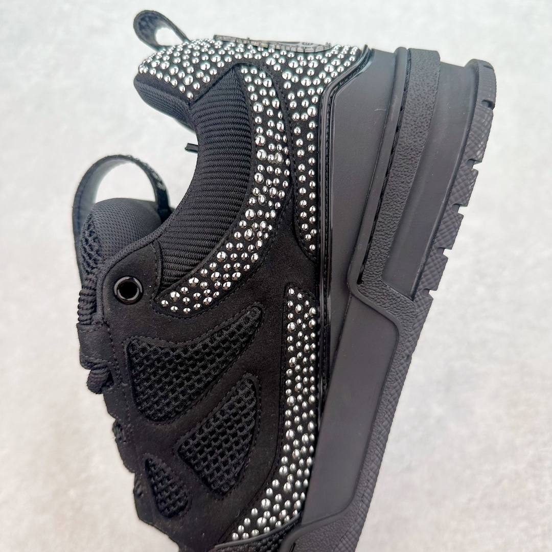 图片[7]-＃K纯原 LOUIS VUITTON Skate lv小牛皮超大花朵印花低帮板鞋 市场所有版本中综合最强的货品 GD实力大厂出品 全网最全配色更新最快 最成熟的做工稳定的品控 完美鞋型超高的清洁度 零毛边线头瑕疵 全套原楦原纸版原鞋开模 全网最具灵魂的版型 正确原装黄色鞋盒 正确中底印花 鞋面印花3D高频深度立体 全鞋电脑针车 紧密相连 针距密度一致 环保乳胶注塑鞋垫 厚度脚感还原原版 皮面裁剪部位 统一油边封口工艺 原装橡胶大底含胶量大底组合零偏差 专柜全套包装 防尘袋 说明书 质保卡 男女鞋 尺码：35 36 37 38 39 40 41 42 43 44 45-选品中心