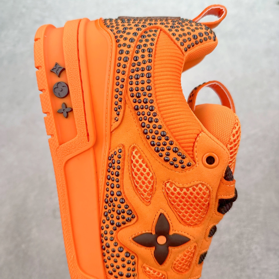 图片[6]-＃K纯原 LOUIS VUITTON Skate lv小牛皮超大花朵印花低帮板鞋 市场所有版本中综合最强的货品 GD实力大厂出品 全网最全配色更新最快 最成熟的做工稳定的品控 完美鞋型超高的清洁度 零毛边线头瑕疵 全套原楦原纸版原鞋开模 全网最具灵魂的版型 正确原装黄色鞋盒 正确中底印花 鞋面印花3D高频深度立体 全鞋电脑针车 紧密相连 针距密度一致 环保乳胶注塑鞋垫 厚度脚感还原原版 皮面裁剪部位 统一油边封口工艺 原装橡胶大底含胶量大底组合零偏差 专柜全套包装 防尘袋 说明书 质保卡 男女鞋 尺码：35 36 37 38 39 40 41 42 43 44 45-选品中心