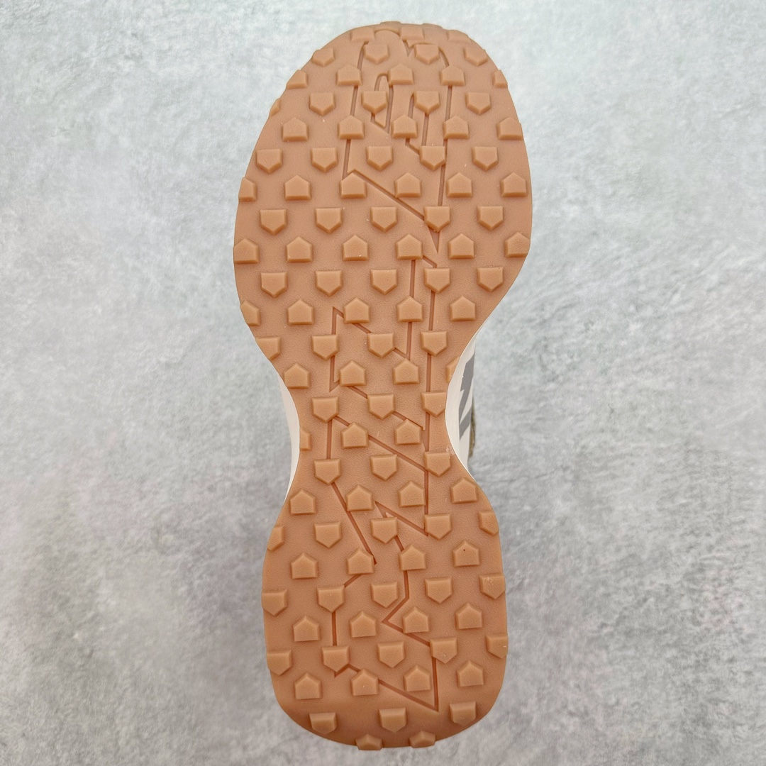 图片[9]-＃福利特价 MLB CHUNKY JOGGER Seamball 纽约洋基队增高复古风NY大标印花运动鞋老爹鞋 Ins博主网红人手一双 小红书爆款 标配韩国代购吊牌标贴 手提袋 三标防伪标签齐全 鞋垫下带有防伪码 尺码：36 36.5 37.5 38 38.5 39 40 40.5 41 42 42.5 43 44 45-选品中心