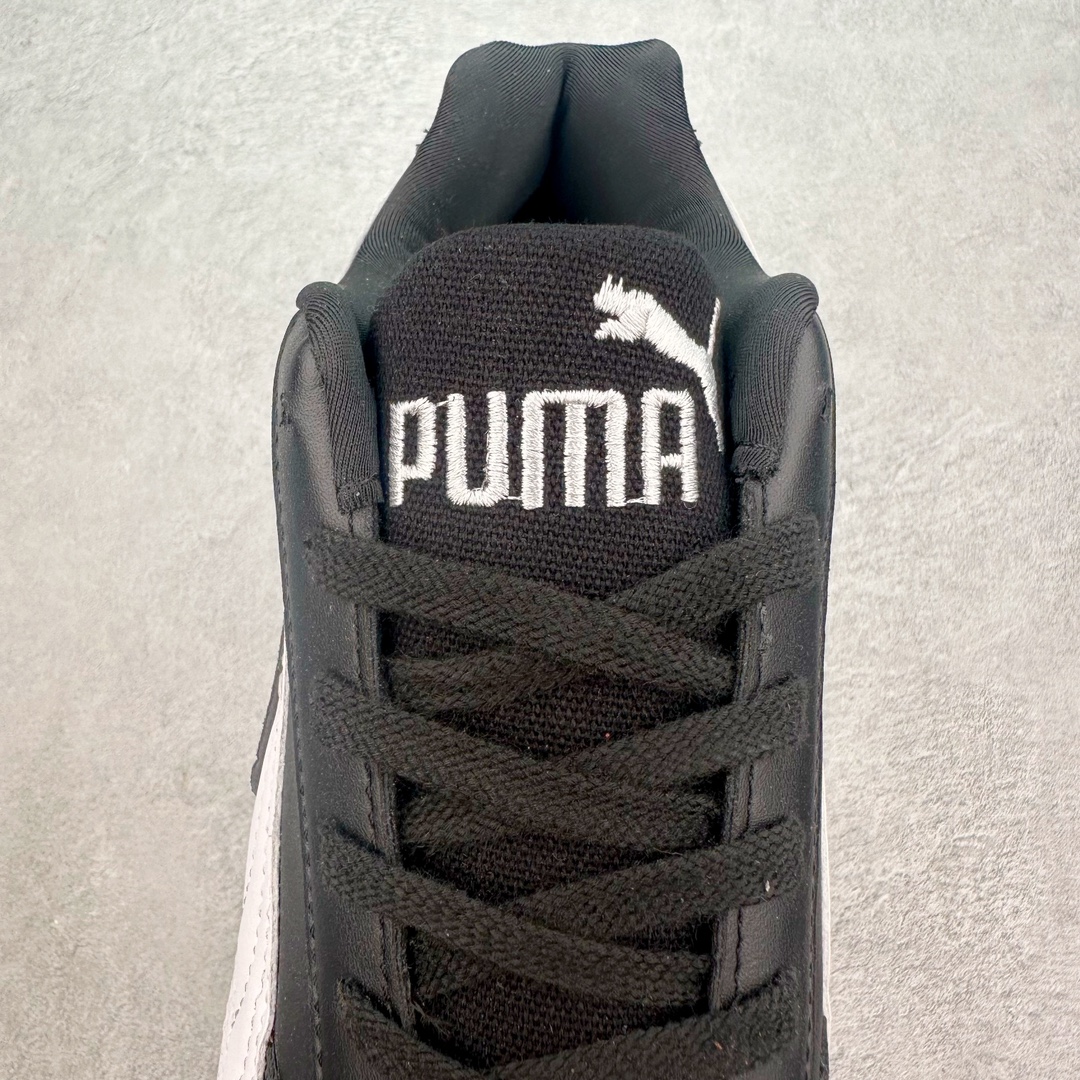 图片[5]-＃绿X/GX PUMA Speedca OG 彪马极速赛车系列低帮德训风拼接复古百搭休闲运动赛车鞋 鞋款从80、90年代赛车手所穿的防火赛车鞋为原型，鞋身线条模仿了赛车的流线廓形，体现了空气动力学原理的结构。简约流畅的外观，恰好又和贯穿其中的Formstrip Logo融合恰到好处，视觉上细节丰富且协调。本次Speedcat OG鞋款归来，最大看点自然式保留了窄版鞋型以及薄底构造。这两年各品牌鞋底越做越厚，Speedcat反其道而行之，上脚几乎无鞋底的效果带来耳目一新的视觉体验。鞋面依旧是以质感细腻的麂皮材质打造，并且大面积近乎全包裹的使用，复古味道也愈发浓烈。配色上更是将最原始的黑色和红色带回，向F1赛车队的标志性队服致敬。相信让各位一眼种草的更多是出挑的大红色，上脚即可瞬间点亮整体造型，在以球鞋为核心的OOTD中脱颖而出。而另一款黑色则是低调的万金油，彰显新潮个性的同时又不喧宾夺主，也是热爱简约系穿搭朋友的首选。 尺码：35.5 36 37 37.5 38 38.5 39 40 40.5 41 42 42.5 43 44 44.5 45-选品中心