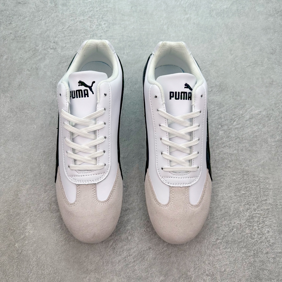 图片[2]-＃绿X/GX PUMA Speedca OG 彪马极速赛车系列低帮德训风拼接复古百搭休闲运动赛车鞋 鞋款从80、90年代赛车手所穿的防火赛车鞋为原型，鞋身线条模仿了赛车的流线廓形，体现了空气动力学原理的结构。简约流畅的外观，恰好又和贯穿其中的Formstrip Logo融合恰到好处，视觉上细节丰富且协调。本次Speedcat OG鞋款归来，最大看点自然式保留了窄版鞋型以及薄底构造。这两年各品牌鞋底越做越厚，Speedcat反其道而行之，上脚几乎无鞋底的效果带来耳目一新的视觉体验。鞋面依旧是以质感细腻的麂皮材质打造，并且大面积近乎全包裹的使用，复古味道也愈发浓烈。配色上更是将最原始的黑色和红色带回，向F1赛车队的标志性队服致敬。相信让各位一眼种草的更多是出挑的大红色，上脚即可瞬间点亮整体造型，在以球鞋为核心的OOTD中脱颖而出。而另一款黑色则是低调的万金油，彰显新潮个性的同时又不喧宾夺主，也是热爱简约系穿搭朋友的首选。 尺码：35.5 36 37 37.5 38 38.5 39 40 40.5 41 42 42.5 43 44 44.5 45-选品中心