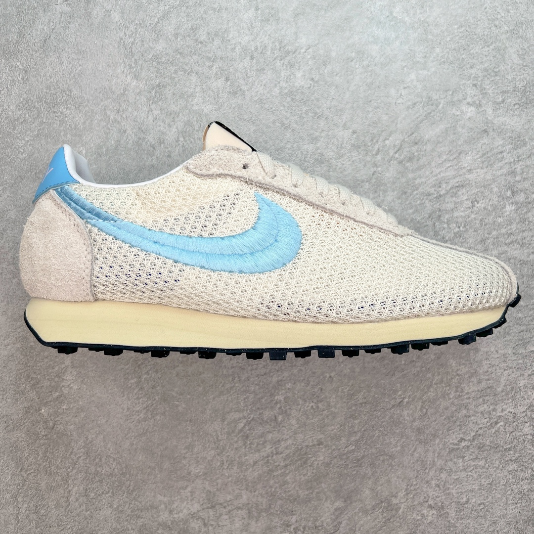 ＃KZ纯原 Stussy x NK Roshe Run LD-1000 舒适百搭防滑耐磨低帮休闲跑步鞋男女同款 斯图西联名米蓝色 FQ5369-001 以其中白蓝色款式为例 设计师将白色作为底色 使用蓝色点缀两侧 NK Swoosh 提升视觉层次感的同时还进一步丰富色彩体系 材质方面更是尽显复古气质 全鞋采用大面积网眼面料设计 再在鞋头位置搭配上一大块绒面革 塑造出出色质感以及良好的透气性能 细节上 最醒目的便是两侧精致的Swoosh 点明品牌身份 此外鞋舌上出现的 Stussy 手绘涂鸦字体同样格外亮眼 不仅如此 鞋款后跟上还有 Stussy 字样 Logo 再次点题 彰显出该鞋款特有的联名属性 尺码：36 36.5 37.5 38 38.5 39 40 40.5 41 42 42.5 43 44 44.5 45 46-选品中心