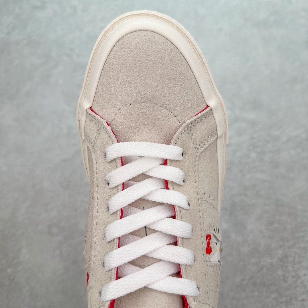 图片[4]-Converse x Hello Kitty 联名 结合经典的One Star鞋款 水晶大底 侧面星星中暗中观察的小猫 呈现风格极为有趣 少女心十足 细节点缀更是非常巧妙 充满趣味性 彻底释放你的公举心 翻毛皮材质 柔软细腻 两副鞋带 可替换使用或花式系带 根据服饰的色彩随意切换造型！ 尺码：35 36 39.5 37 37.5 38 39 40 41 41.5 42 42.5 43 44-选品中心