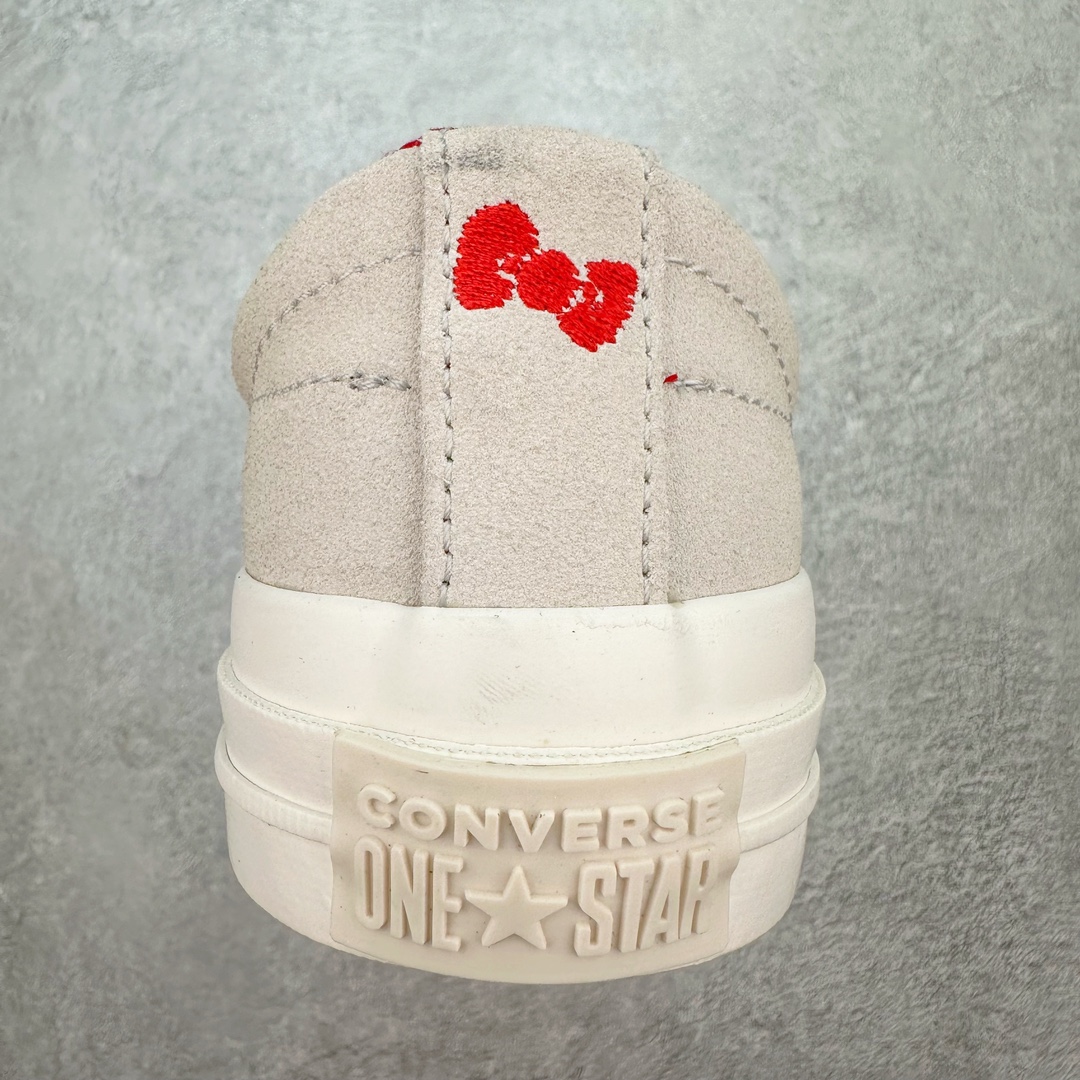 图片[8]-Converse x Hello Kitty 联名 结合经典的One Star鞋款 水晶大底 侧面星星中暗中观察的小猫 呈现风格极为有趣 少女心十足 细节点缀更是非常巧妙 充满趣味性 彻底释放你的公举心 翻毛皮材质 柔软细腻 两副鞋带 可替换使用或花式系带 根据服饰的色彩随意切换造型！ 尺码：35 36 39.5 37 37.5 38 39 40 41 41.5 42 42.5 43 44-选品中心