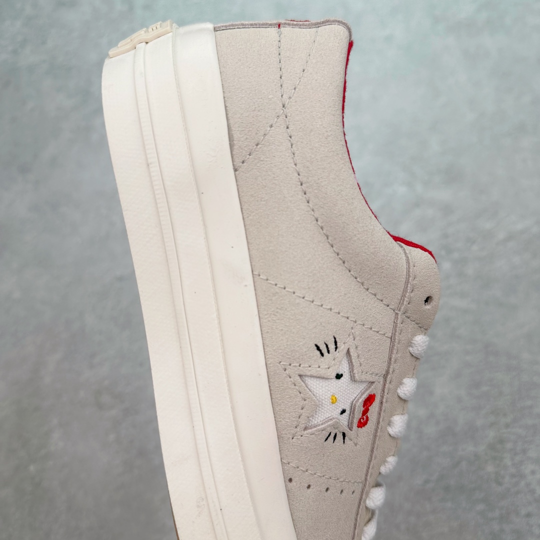图片[6]-Converse x Hello Kitty 联名 结合经典的One Star鞋款 水晶大底 侧面星星中暗中观察的小猫 呈现风格极为有趣 少女心十足 细节点缀更是非常巧妙 充满趣味性 彻底释放你的公举心 翻毛皮材质 柔软细腻 两副鞋带 可替换使用或花式系带 根据服饰的色彩随意切换造型！ 尺码：35 36 39.5 37 37.5 38 39 40 41 41.5 42 42.5 43 44-选品中心