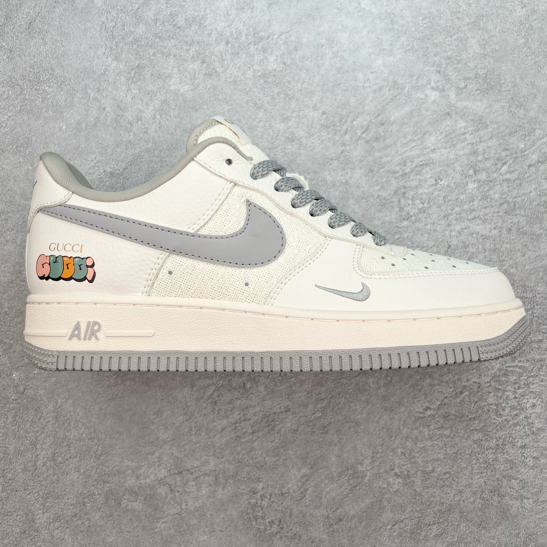 NK Air Force 1´07 Low 空军一号低帮百搭休闲运动板鞋 HW2636-079 柔软、弹性十足的缓震性能和出色的中底设计 横跨复古与现代的外型结合 造就出风靡全球 三十多年的Force 1 直到今天还深受青睐 尺码：36 36.5 37.5 38 38.5 39 40 40.5 41 42 42.5 43 44 44.5 45-选品中心