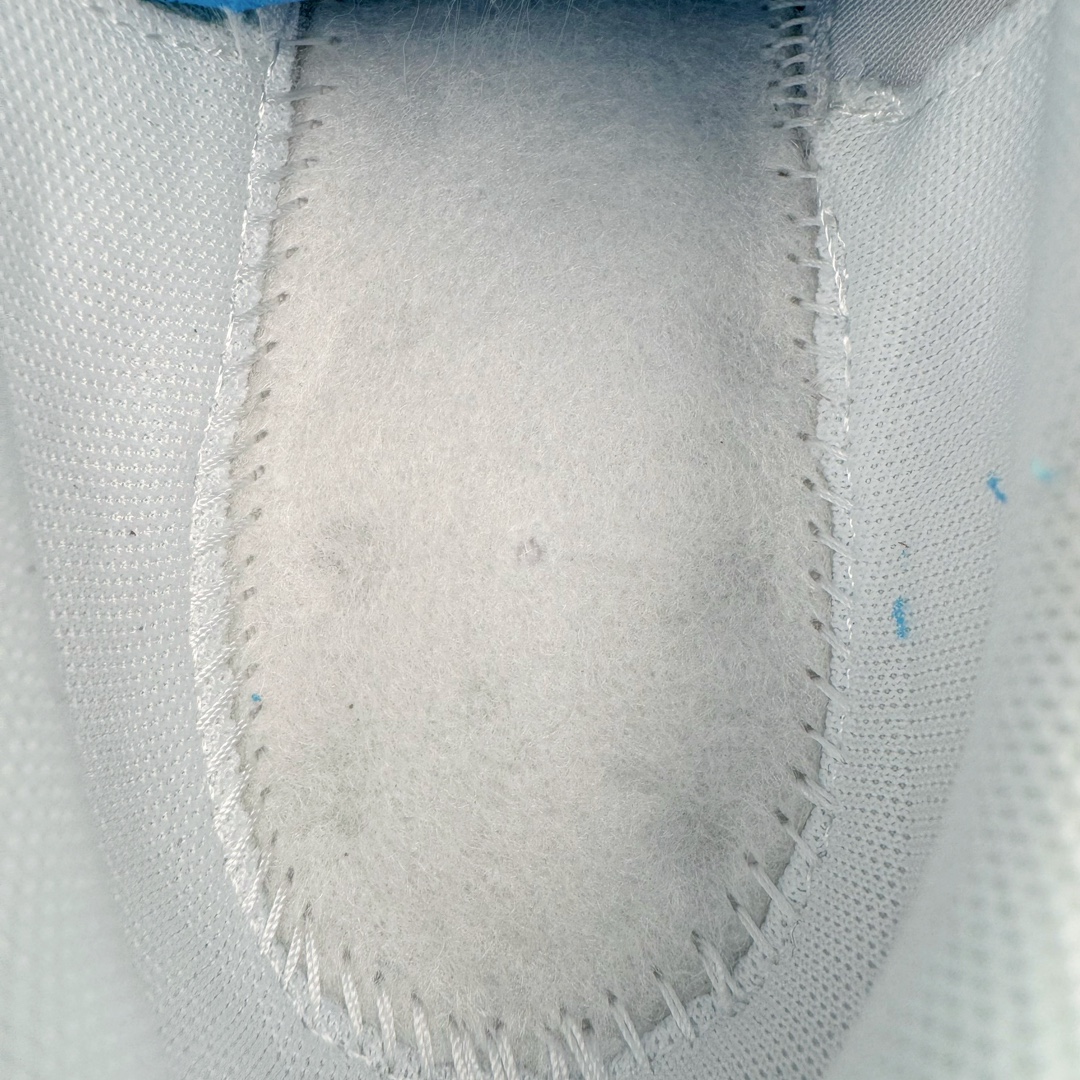 图片[10]-＃HP纯原 NK P-6000 系列低帮复古老爹风休闲运动舒适慢跑鞋 CD6404-103 购入原鞋原装纸板楦头开发 独家私模四层组合大底 市场唯一正确版本 良心定价 新配色陆续出货 进口三文治网面 融合 Pegasus 过往运动鞋设计 助力 21 世纪早期跑步运动跃升时尚新高度 采用透气网眼布、运动风格线条和耐穿覆面 兼具吸睛外观和舒适感受 中底泡绵以田径赛道为灵感 打造厚实设计 缔造出众缓震性能 尺码：36 36.5 37.5 38 38.5 39 40 40.5 41 42 42.5 43 44 44.5 45 46-选品中心