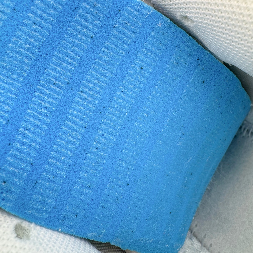 图片[11]-＃HP纯原 NK P-6000 系列低帮复古老爹风休闲运动舒适慢跑鞋 CD6404-103 购入原鞋原装纸板楦头开发 独家私模四层组合大底 市场唯一正确版本 良心定价 新配色陆续出货 进口三文治网面 融合 Pegasus 过往运动鞋设计 助力 21 世纪早期跑步运动跃升时尚新高度 采用透气网眼布、运动风格线条和耐穿覆面 兼具吸睛外观和舒适感受 中底泡绵以田径赛道为灵感 打造厚实设计 缔造出众缓震性能 尺码：36 36.5 37.5 38 38.5 39 40 40.5 41 42 42.5 43 44 44.5 45 46-选品中心