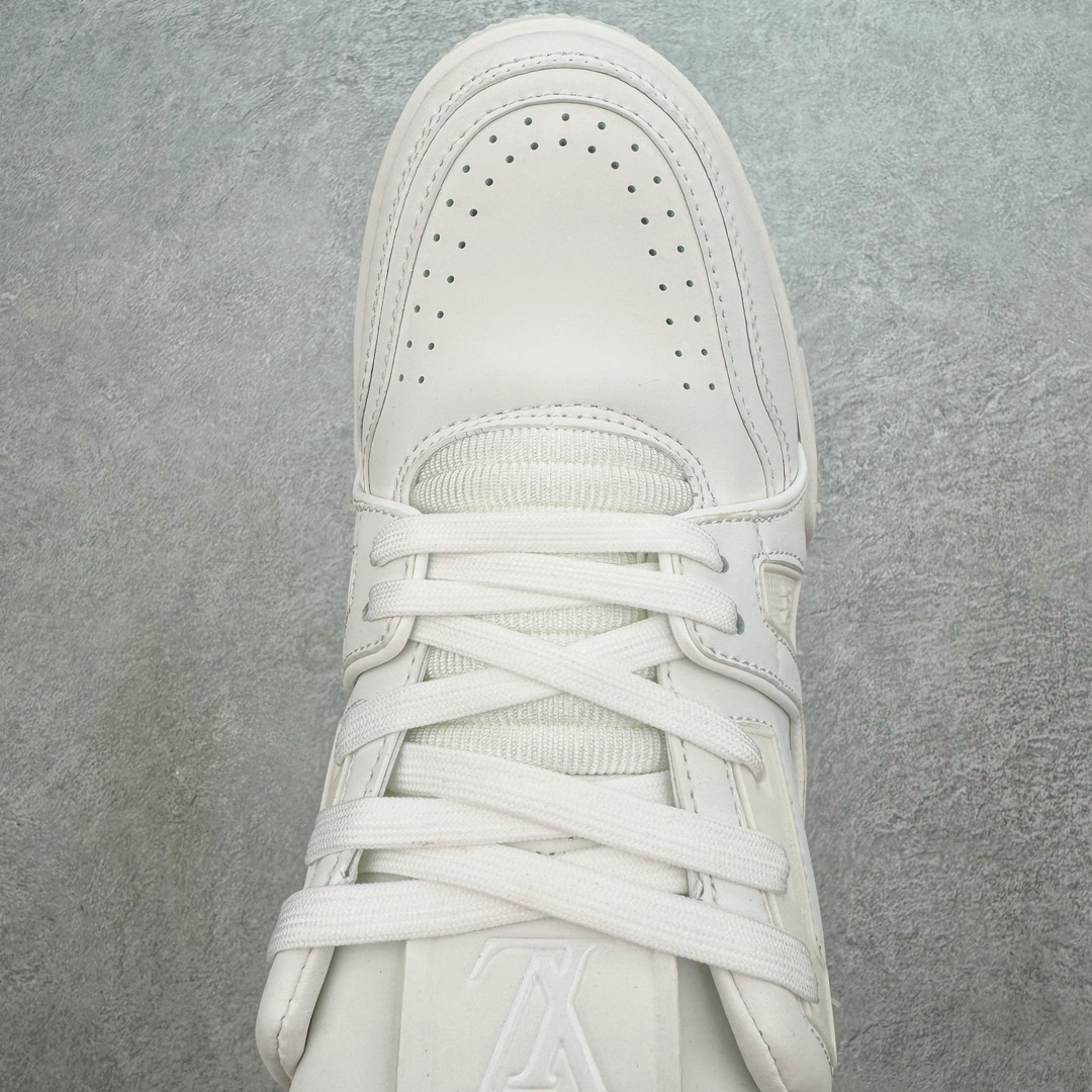 图片[4]-Louis Vuitton Trainer lv时装走秀运动鞋 黑神话悟空 全网最全配色更新最快 最成熟的做工稳定的品控 完美鞋型超高的清洁度 零毛边线头瑕疵 全套原楦原纸版原鞋开模 全网最具灵魂的版型 正确原装黄色鞋盒 正确中底印花 鞋面印花3D高频深度立体 全鞋电脑针车 紧密相连 针距密度一致 环保乳胶注塑鞋垫 厚度脚感还原原版 皮面裁剪部位 统一油边封口工艺 原装橡胶大底含胶量大底组合零偏差 专柜全套包装 防尘袋 说明书 质保卡 男女鞋 尺码：35 36 37 38 39 40 41 42 43 44 45-选品中心