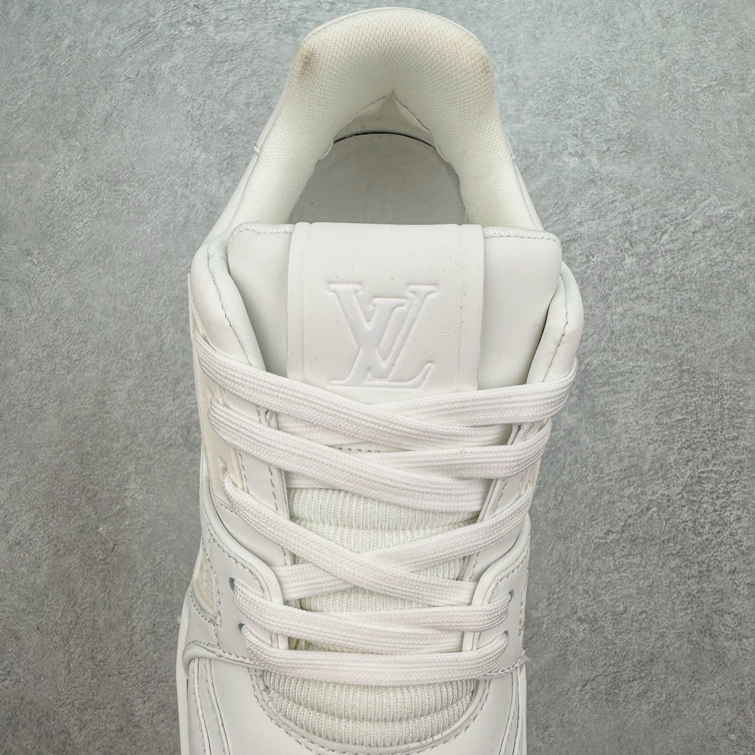图片[5]-Louis Vuitton Trainer lv时装走秀运动鞋 黑神话悟空 全网最全配色更新最快 最成熟的做工稳定的品控 完美鞋型超高的清洁度 零毛边线头瑕疵 全套原楦原纸版原鞋开模 全网最具灵魂的版型 正确原装黄色鞋盒 正确中底印花 鞋面印花3D高频深度立体 全鞋电脑针车 紧密相连 针距密度一致 环保乳胶注塑鞋垫 厚度脚感还原原版 皮面裁剪部位 统一油边封口工艺 原装橡胶大底含胶量大底组合零偏差 专柜全套包装 防尘袋 说明书 质保卡 男女鞋 尺码：35 36 37 38 39 40 41 42 43 44 45-选品中心