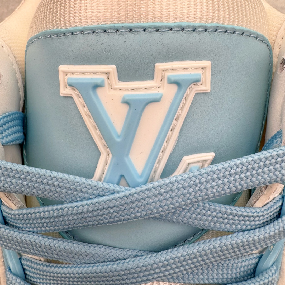 图片[10]-＃FS顶级特价 Louis Vuitton Trainer lv时装走秀运动鞋 实力大厂出品 平台专供 成熟的做工稳定的品控 完美鞋型超高的清洁度 零毛边线头瑕疵 全套原楦原纸版原鞋开模 全网最具灵魂的版型 正确原装黄色鞋盒 正确中底印花 鞋面印花3D高频深度立体 全鞋电脑针车 紧密相连 针距密度一致 环保乳胶注塑鞋垫 厚度脚感还原原版 皮面裁剪部位 统一油边封口工艺 原装橡胶大底含胶量大底组合零偏差 专柜全套包装 防尘袋 说明书 质保卡 男女鞋 尺码：35 36 37 38 39 40 41 42 43 44 45-选品中心