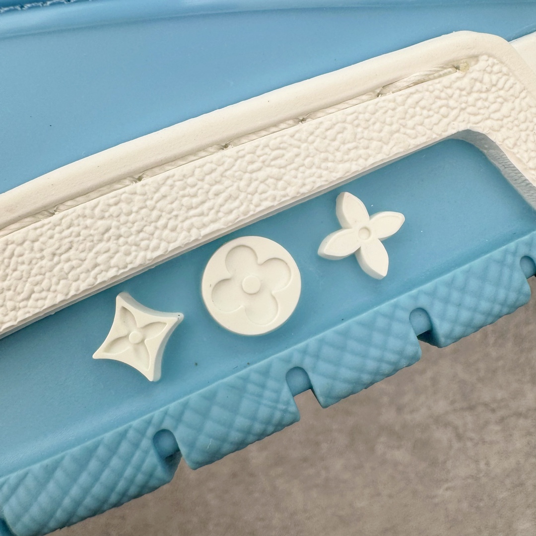 图片[12]-＃FS顶级特价 Louis Vuitton Trainer lv时装走秀运动鞋 实力大厂出品 平台专供 成熟的做工稳定的品控 完美鞋型超高的清洁度 零毛边线头瑕疵 全套原楦原纸版原鞋开模 全网最具灵魂的版型 正确原装黄色鞋盒 正确中底印花 鞋面印花3D高频深度立体 全鞋电脑针车 紧密相连 针距密度一致 环保乳胶注塑鞋垫 厚度脚感还原原版 皮面裁剪部位 统一油边封口工艺 原装橡胶大底含胶量大底组合零偏差 专柜全套包装 防尘袋 说明书 质保卡 男女鞋 尺码：35 36 37 38 39 40 41 42 43 44 45-选品中心