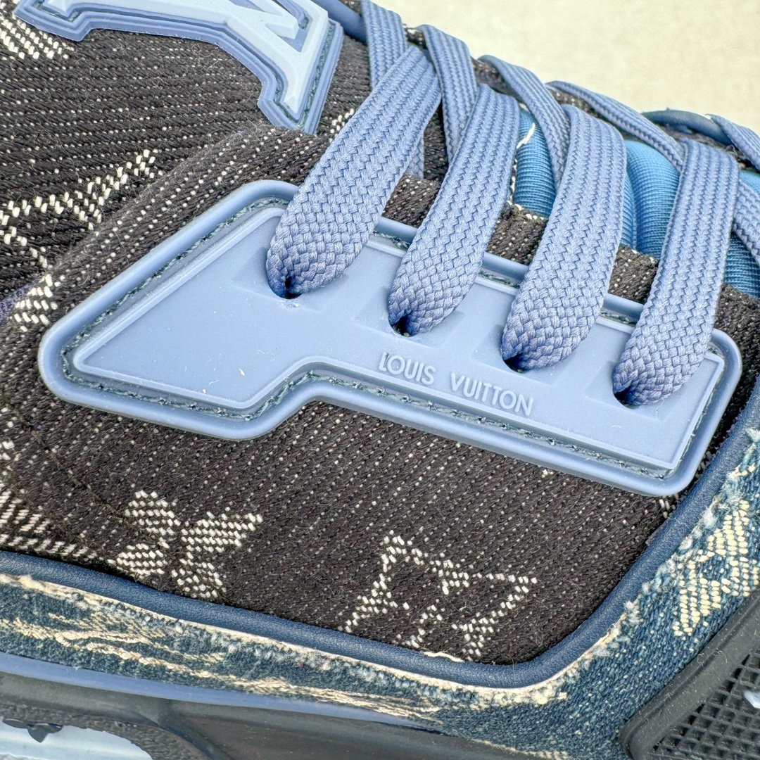 图片[15]-＃FS顶级特价 Louis Vuitton Trainer lv时装走秀运动鞋 实力大厂出品 平台专供 成熟的做工稳定的品控 完美鞋型超高的清洁度 零毛边线头瑕疵 全套原楦原纸版原鞋开模 全网最具灵魂的版型 正确原装黄色鞋盒 正确中底印花 鞋面印花3D高频深度立体 全鞋电脑针车 紧密相连 针距密度一致 环保乳胶注塑鞋垫 厚度脚感还原原版 皮面裁剪部位 统一油边封口工艺 原装橡胶大底含胶量大底组合零偏差 专柜全套包装 防尘袋 说明书 质保卡 男女鞋 尺码：35 36 37 38 39 40 41 42 43 44 45-选品中心