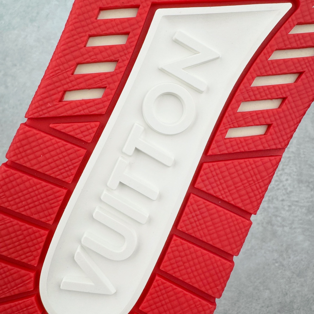 图片[17]-＃FS顶级特价 Louis Vuitton Trainer lv时装走秀运动鞋 实力大厂出品 平台专供 成熟的做工稳定的品控 完美鞋型超高的清洁度 零毛边线头瑕疵 全套原楦原纸版原鞋开模 全网最具灵魂的版型 正确原装黄色鞋盒 正确中底印花 鞋面印花3D高频深度立体 全鞋电脑针车 紧密相连 针距密度一致 环保乳胶注塑鞋垫 厚度脚感还原原版 皮面裁剪部位 统一油边封口工艺 原装橡胶大底含胶量大底组合零偏差 专柜全套包装 防尘袋 说明书 质保卡 男女鞋 尺码：35 36 37 38 39 40 41 42 43 44 45-选品中心