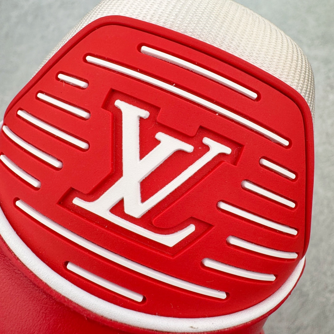 图片[18]-＃FS顶级特价 Louis Vuitton Trainer lv时装走秀运动鞋 实力大厂出品 平台专供 成熟的做工稳定的品控 完美鞋型超高的清洁度 零毛边线头瑕疵 全套原楦原纸版原鞋开模 全网最具灵魂的版型 正确原装黄色鞋盒 正确中底印花 鞋面印花3D高频深度立体 全鞋电脑针车 紧密相连 针距密度一致 环保乳胶注塑鞋垫 厚度脚感还原原版 皮面裁剪部位 统一油边封口工艺 原装橡胶大底含胶量大底组合零偏差 专柜全套包装 防尘袋 说明书 质保卡 男女鞋 尺码：35 36 37 38 39 40 41 42 43 44 45-选品中心