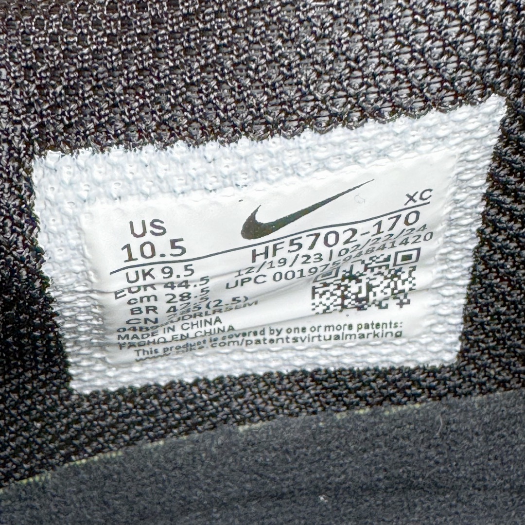 图片[14]-＃灭世/Max Nk Air Zoom G.T.Cut 3 EP 实战系列篮球鞋 称霸全国 白金 HF5702-170 全新GT Cut 3.0 全掌搭载了 ZoomX 泡棉 使得整双鞋在缓震表现上可谓相当优秀 拥有着顶级科技配置的同时 颜值设计也非常可观 整体鞋型仍然保留了前低后高的设计 G.T. Cut 传统的突进极速突破的感觉 鞋头麂皮材质和 NK Flywire 飞线工艺 相对来说包裹感更好了 必备的TPU 支撑片 两侧 Swoosh 的透气孔设计 起到散热透气的作用 鞋舌采用类似跑鞋的半开叉式设计 搭配鞋带既可以提升包裹感 又降低了运动中鞋舌乱跑的可能性 鞋子内里填充相当厚实 避免掉跟 尺码：39 40 40.5 41 42 42.5 43 44 44.5 45 46-选品中心