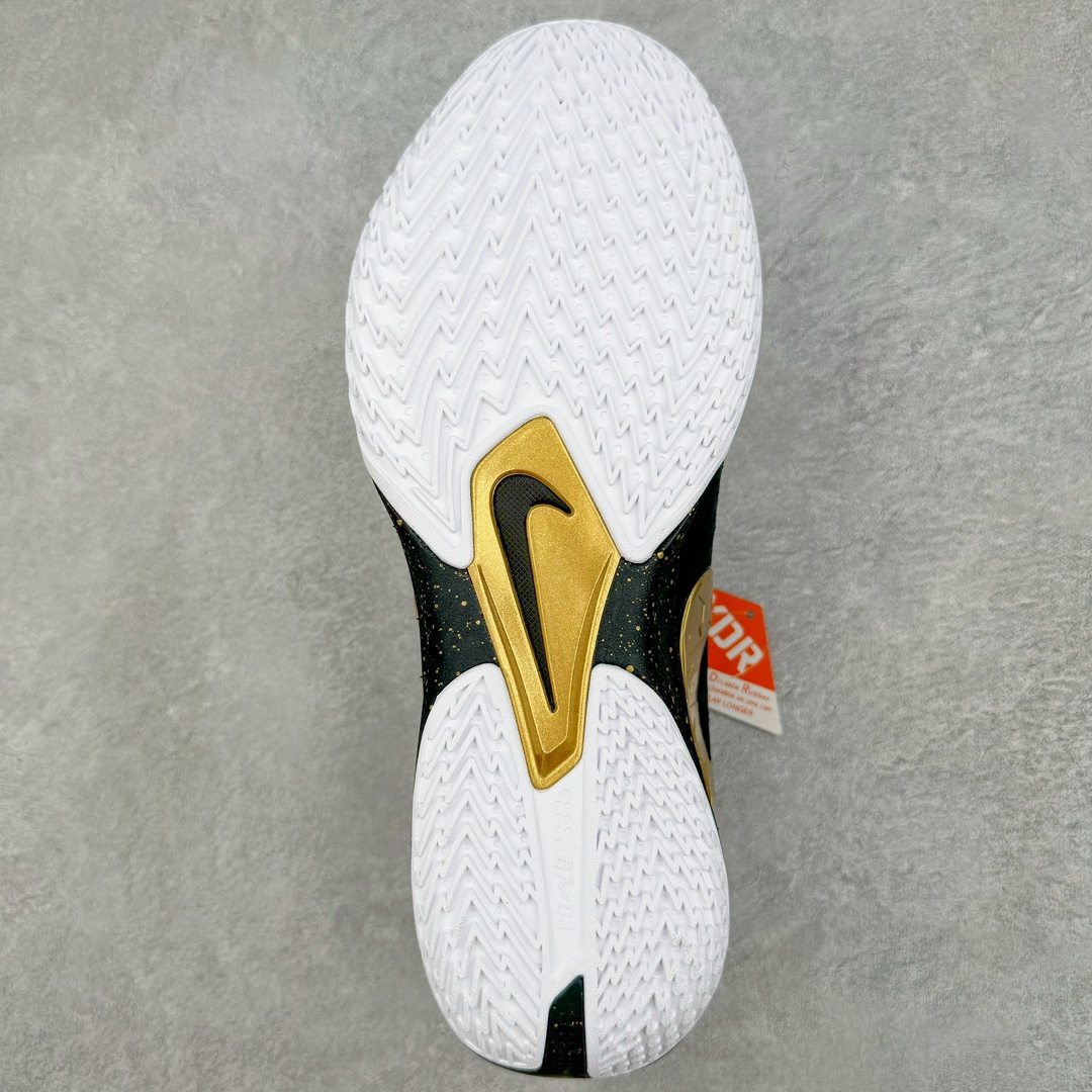 图片[9]-＃灭世/Max Nk Air Zoom G.T.Cut 3 EP 实战系列篮球鞋 称霸全国 白金 HF5702-170 全新GT Cut 3.0 全掌搭载了 ZoomX 泡棉 使得整双鞋在缓震表现上可谓相当优秀 拥有着顶级科技配置的同时 颜值设计也非常可观 整体鞋型仍然保留了前低后高的设计 G.T. Cut 传统的突进极速突破的感觉 鞋头麂皮材质和 NK Flywire 飞线工艺 相对来说包裹感更好了 必备的TPU 支撑片 两侧 Swoosh 的透气孔设计 起到散热透气的作用 鞋舌采用类似跑鞋的半开叉式设计 搭配鞋带既可以提升包裹感 又降低了运动中鞋舌乱跑的可能性 鞋子内里填充相当厚实 避免掉跟 尺码：39 40 40.5 41 42 42.5 43 44 44.5 45 46-选品中心