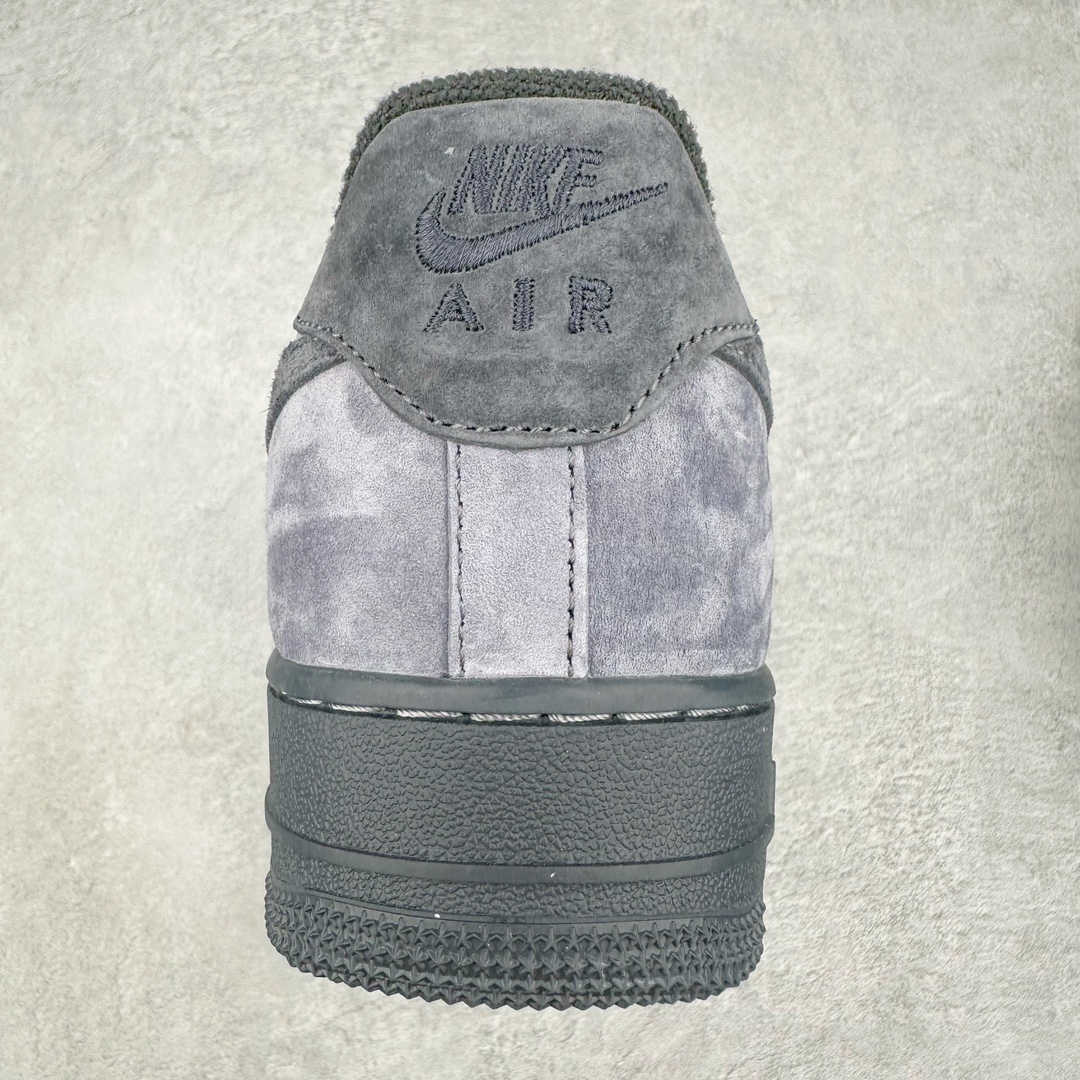 图片[8]-NK Air Force 1´07 Low 空军一号低帮百搭休闲运动板鞋 CW1888-111 柔软、弹性十足的缓震性能和出色的中底设计 横跨复古与现代的外型结合 造就出风靡全球 三十多年的Force 1 直到今天还深受青睐 尺码：36 36.5 37.5 38 38.5 39 40 40.5 41 42 42.5 43 44 44.5 45-选品中心