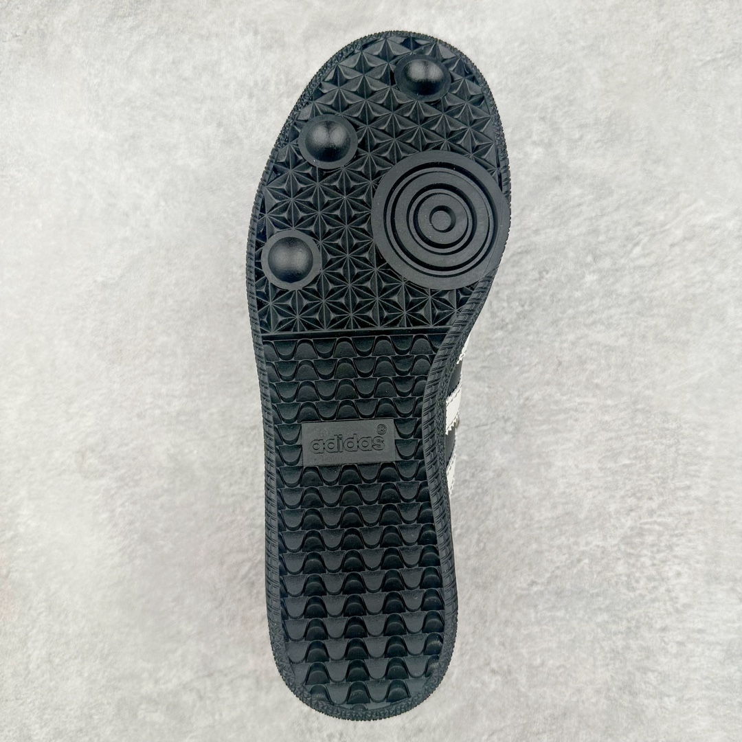 图片[9]-AD Original Samba OG 复古经典轻便板鞋 JP5682 这款桑巴鞋展示了高质量的工艺 带有装饰的超锁缝制和无缝的手感 柔软、柔软的皮革造型和标志性的3条纹完成了精致的外观 正规合身鞋带 鞋面上有绒面鞋垫 橡胶鞋底 享受正畸套筒软感 自50年代首次亮相以来就一直在赢得粉丝的青睐 尺码：36 36.5 37.5 38 38.5 39 40 40.5 41 42 42.5 43 44 44.5 45-选品中心