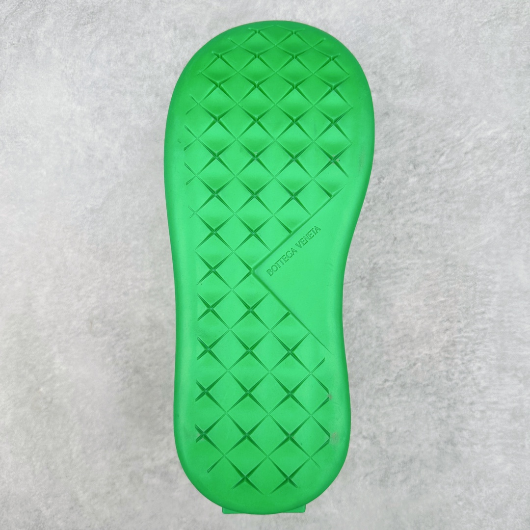 图片[9]-Bottega Veneta Jumbo BV葆蝶家2023最新款大头鞋帆布鞋情侣款 鞋面原版尼龙帆布 值得一提的是鞋底花费一个月开模反复测试过的丝膜大底做到几乎完美 TPU大底+水台 全新𝐙𝐏一致全套包装 Size 35 36 37 38 39 40 41 42 43 44 45-选品中心