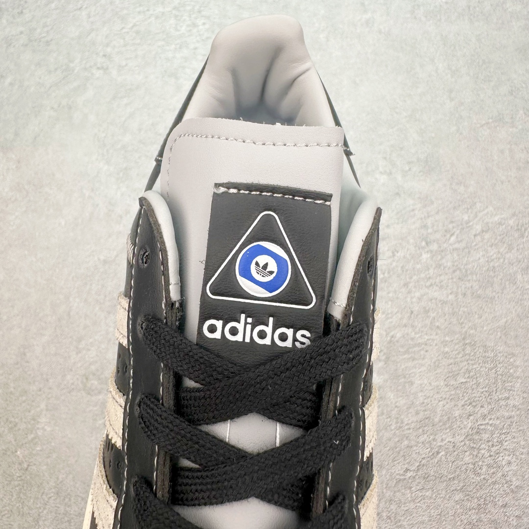 图片[5]-AD Originals Superstar 经典复古贝壳头板鞋 IF1780 诞生于1969年 是第一双将全皮面鞋 身与橡胶鞋头结合在一起的低帮篮球鞋 Superstar最开始 是作为高帮篮球鞋Pro Model的低帮版本而出现的 但因为其独特和醒目的橡胶鞋头造型而让大家熟知 被大家形象地称为\\\”shelltoe\\\”贝壳头 在70年代的美国职业篮球场上 接近3/4的NBA球员都将这双Superstar作为场上用鞋 80年代之后 经过不断的改良和发展 Superstar逐渐成为横跨时装、音乐、街头文化、休闲和运动等各大领域的时尚潮鞋 尺码：36 36.5 37 38 38.5 39 40 40.5 41 42 42.5 43 44 44.5 45-选品中心