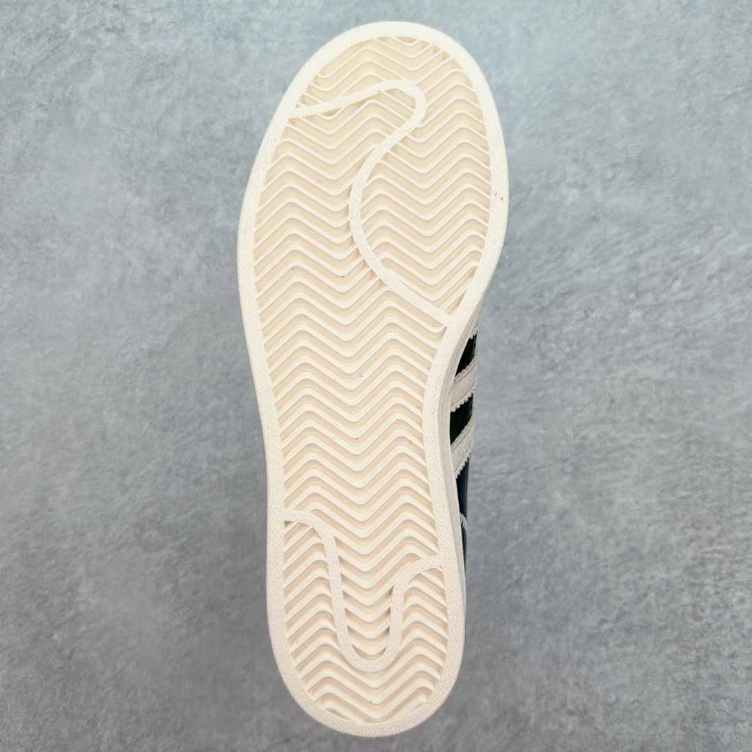 图片[9]-AD Originals Superstar 经典复古贝壳头板鞋 IF1780 诞生于1969年 是第一双将全皮面鞋 身与橡胶鞋头结合在一起的低帮篮球鞋 Superstar最开始 是作为高帮篮球鞋Pro Model的低帮版本而出现的 但因为其独特和醒目的橡胶鞋头造型而让大家熟知 被大家形象地称为\\\”shelltoe\\\”贝壳头 在70年代的美国职业篮球场上 接近3/4的NBA球员都将这双Superstar作为场上用鞋 80年代之后 经过不断的改良和发展 Superstar逐渐成为横跨时装、音乐、街头文化、休闲和运动等各大领域的时尚潮鞋 尺码：36 36.5 37 38 38.5 39 40 40.5 41 42 42.5 43 44 44.5 45-选品中心