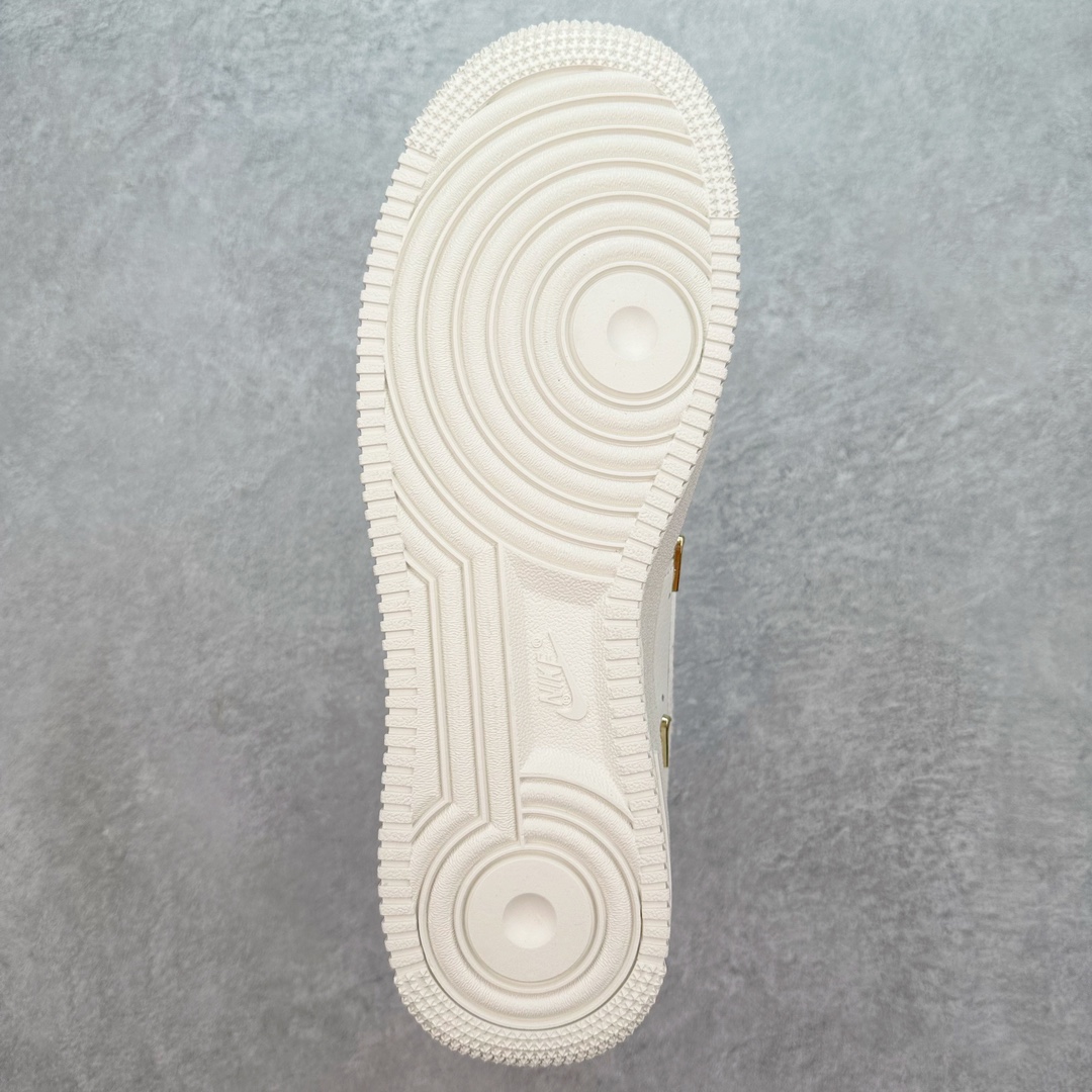 图片[9]-NK Air Force 1´07 Low 空军一号低帮百搭休闲运动板鞋 FX3654-111 柔软、弹性十足的缓震性能和出色的中底设计 横跨复古与现代的外型结合 造就出风靡全球 三十多年的Force 1 直到今天还深受青睐 尺码：36 36.5 37.5 38 38.5 39 40 40.5 41 42 42.5 43 44 44.5 45-选品中心