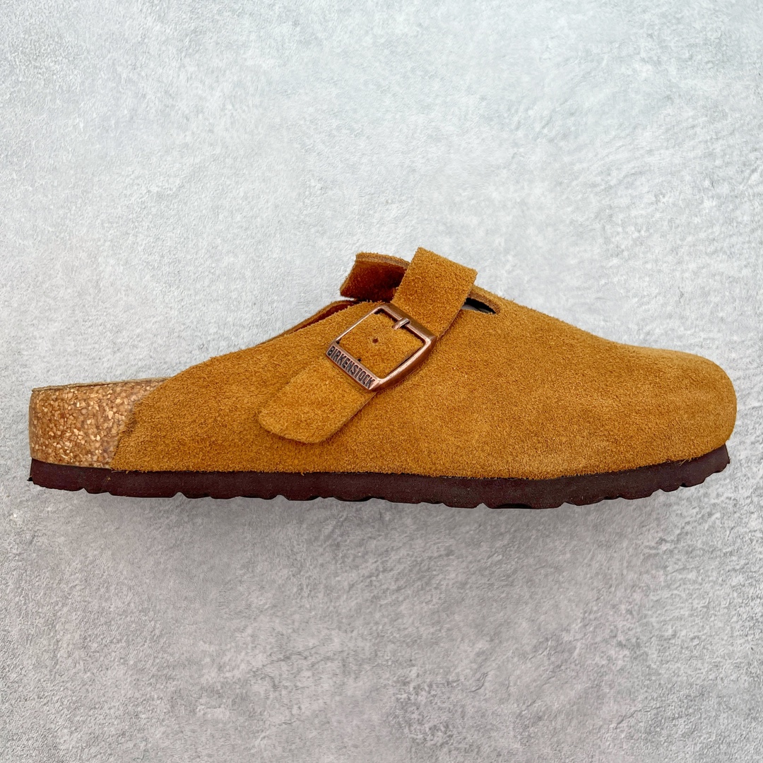 ＃莞产纯原福利 Birkenstock Boston VL 勃肯软木底包头拖鞋 天鹅绒般的绒面革赋子休闲的经典外观 四季皆宜 柔软的鞋床采用额外的泡沫缓冲层 提供额外的舒适感和全天支撑 全网独家首发 源于德国的严谨工艺 牛巴戎面 中层松木 EVA 三层组合大底 优质牛皮面料五金扣 出口订单 尺码：35-44-选品中心