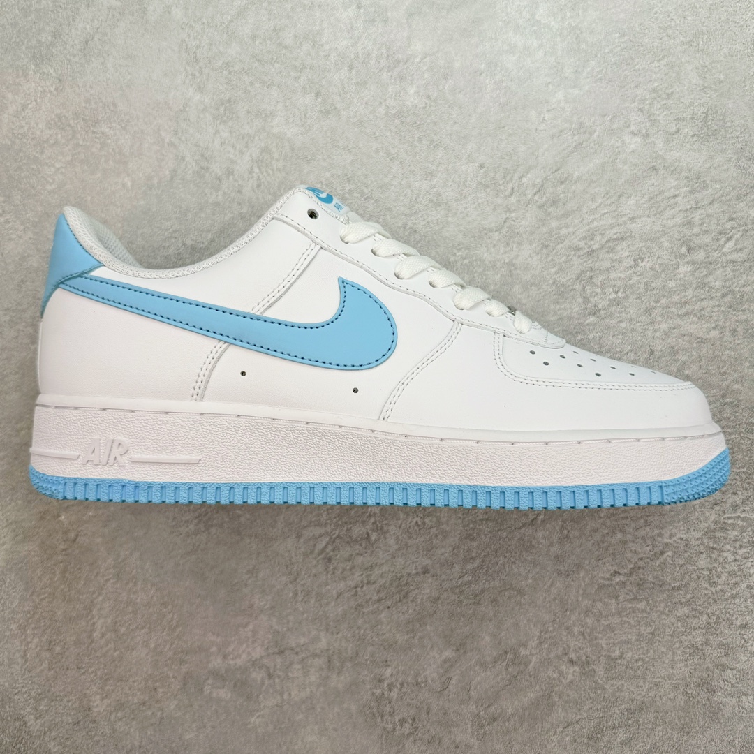 NK Air Force 1´07 Low 空军一号低帮百搭休闲运动板鞋 FQ4296-100 柔软、弹性十足的缓震性能和出色的中底设计 横跨复古与现代的外型结合 造就出风靡全球 三十多年的Force 1 直到今天还深受青睐 尺码:36 36.5 37.5 38 38.5 39 40 40.5 41 42 42.5 43 44 44.5 45-选品中心