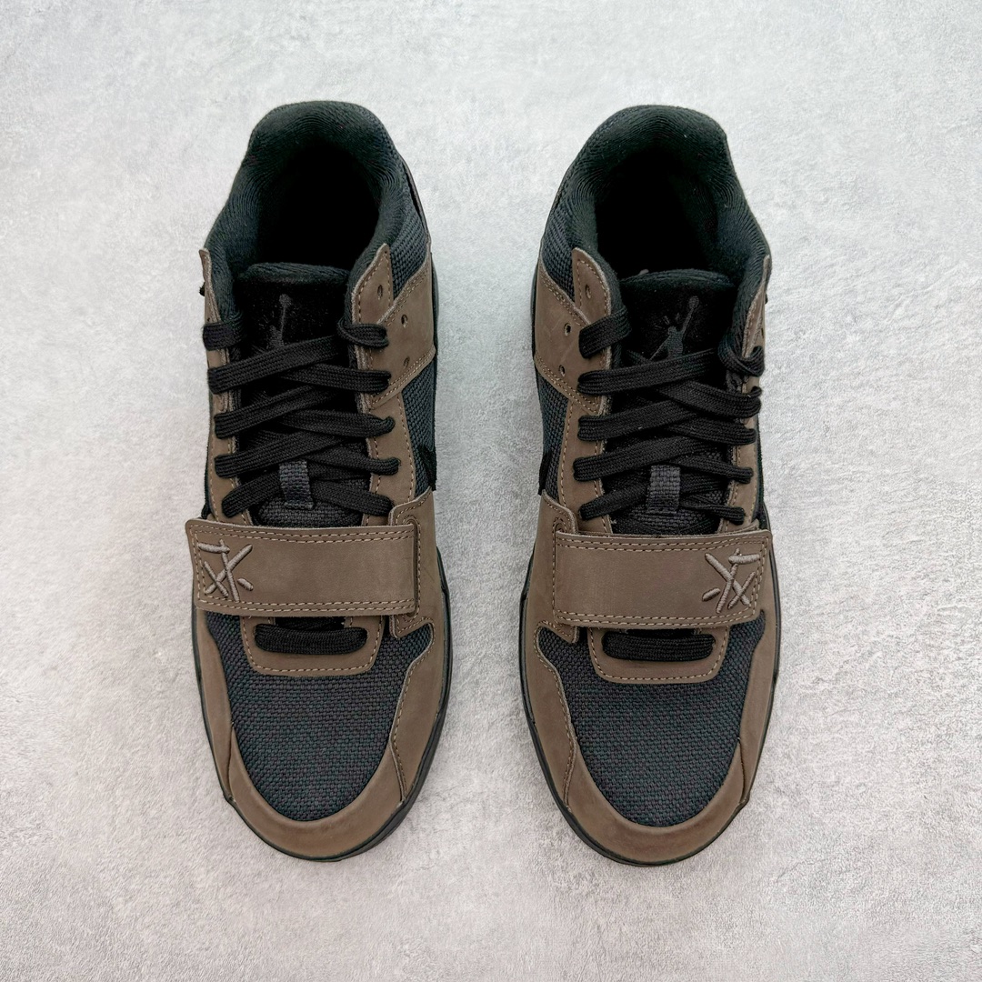 图片[2]-＃KZ神版 Travis Scott x Jordan AJ Cut The Check TS倒钩联名魔术贴篮球鞋 FZ8117-204 原厂全套原楦原纸板冲刀磨具开发 原厂皮料加持 原厂港宝加持定型后跟R度完美 同源原厂电绣 鬼脸飞翼针数密度立体效果一致 百分百一致原鞋 原厂拉帮工艺 针距密度一致 后跟弧度收口自然不对折 极致一眼正品既视感 进口玻璃冲刀皮料裁剪零毛边 全鞋电脑针车工艺 品控清洁度最高QC检验标准 免检产品 原厂订购鞋盒、布袋、鞋标、防尘纸、鞋撑、鞋带 追求极致的原厂味道 配色方面采用白色为基础 搭配棕色框架呈现 完美还原了初代倒钩的配色设计 细节方面 标志性的反钩Swoosh采用米色点缀 鞋面还带有特殊的魔术贴细节 此外在鞋舌、后跟部分均带有Cactus Jack厂牌Logo 彰显鞋款特殊身份 尺码：36 36.5 37.5 38 38.5 39 40 40.5 41 42 42.5 43 44 44.5 45 46 47.5 48.5-选品中心