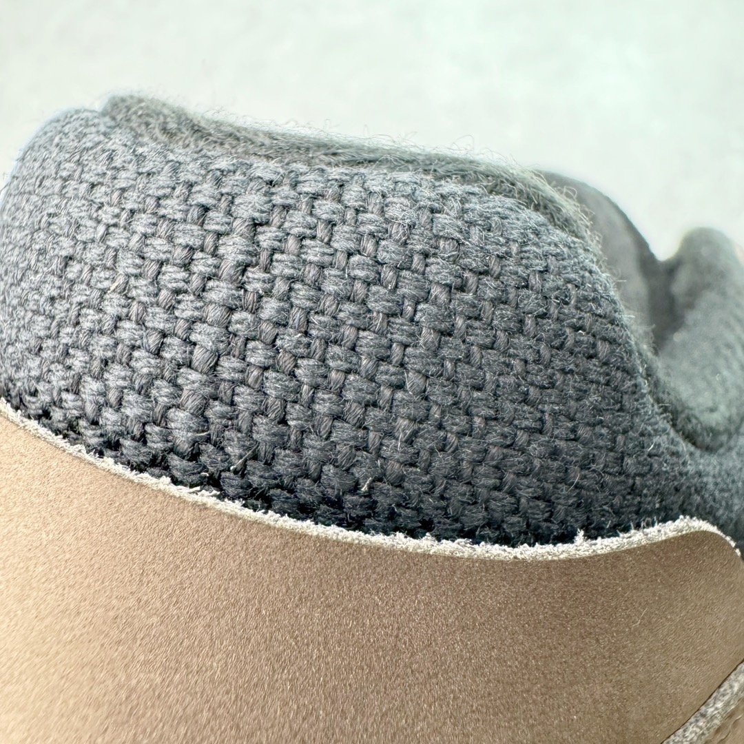 图片[18]-＃KZ神版 Travis Scott x Jordan AJ Cut The Check TS倒钩联名魔术贴篮球鞋 FZ8117-204 原厂全套原楦原纸板冲刀磨具开发 原厂皮料加持 原厂港宝加持定型后跟R度完美 同源原厂电绣 鬼脸飞翼针数密度立体效果一致 百分百一致原鞋 原厂拉帮工艺 针距密度一致 后跟弧度收口自然不对折 极致一眼正品既视感 进口玻璃冲刀皮料裁剪零毛边 全鞋电脑针车工艺 品控清洁度最高QC检验标准 免检产品 原厂订购鞋盒、布袋、鞋标、防尘纸、鞋撑、鞋带 追求极致的原厂味道 配色方面采用白色为基础 搭配棕色框架呈现 完美还原了初代倒钩的配色设计 细节方面 标志性的反钩Swoosh采用米色点缀 鞋面还带有特殊的魔术贴细节 此外在鞋舌、后跟部分均带有Cactus Jack厂牌Logo 彰显鞋款特殊身份 尺码：36 36.5 37.5 38 38.5 39 40 40.5 41 42 42.5 43 44 44.5 45 46 47.5 48.5-选品中心