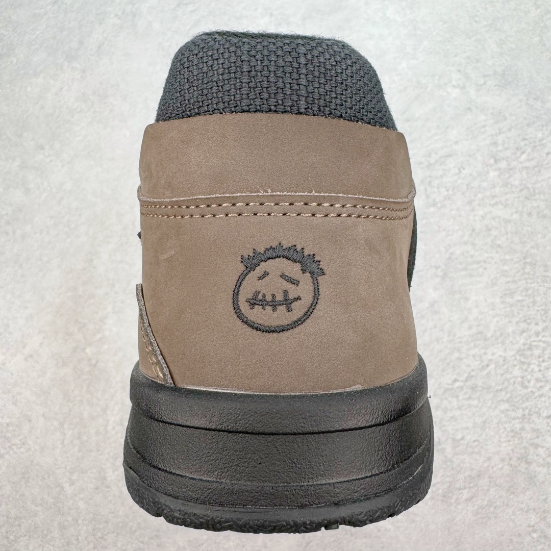 图片[8]-＃KZ神版 Travis Scott x Jordan AJ Cut The Check TS倒钩联名魔术贴篮球鞋 FZ8117-204 原厂全套原楦原纸板冲刀磨具开发 原厂皮料加持 原厂港宝加持定型后跟R度完美 同源原厂电绣 鬼脸飞翼针数密度立体效果一致 百分百一致原鞋 原厂拉帮工艺 针距密度一致 后跟弧度收口自然不对折 极致一眼正品既视感 进口玻璃冲刀皮料裁剪零毛边 全鞋电脑针车工艺 品控清洁度最高QC检验标准 免检产品 原厂订购鞋盒、布袋、鞋标、防尘纸、鞋撑、鞋带 追求极致的原厂味道 配色方面采用白色为基础 搭配棕色框架呈现 完美还原了初代倒钩的配色设计 细节方面 标志性的反钩Swoosh采用米色点缀 鞋面还带有特殊的魔术贴细节 此外在鞋舌、后跟部分均带有Cactus Jack厂牌Logo 彰显鞋款特殊身份 尺码：36 36.5 37.5 38 38.5 39 40 40.5 41 42 42.5 43 44 44.5 45 46 47.5 48.5-选品中心