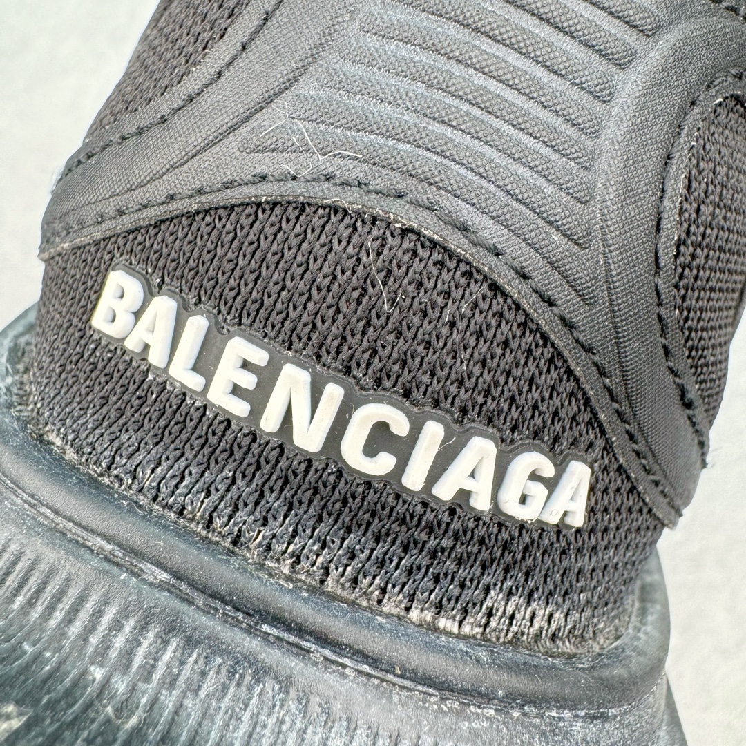 图片[10]-＃ZC BALENCIAGA CIRCUIT 巴黎世家十三代圆头系带LOGO印花低帮老爹鞋 全套原纸板楦头开发 最原汁原味的灵魂版型 全鞋荧光划线卡点 胶水把控整洁度追求极致完美 每一双都是工艺品 多重QC质检 超越公司货的品控标准 实实在在的免检产品 原盒原配 正确字体电绣 粗细、位置、大小正确 侧边TPU 透气孔匹配意产原版 正确分离大底 TPU软底 原版一致大底LOGO 立体感十足 原厂皮料水洗做旧 采购原厂网纱 偏大一码 尺码：35 36 37 38 39 40 41 42 43 44 45 46-选品中心
