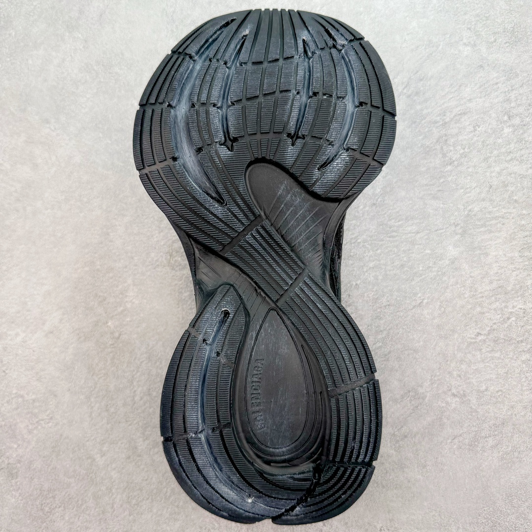 图片[9]-＃ZC BALENCIAGA CIRCUIT 巴黎世家十三代圆头系带LOGO印花低帮老爹鞋 全套原纸板楦头开发 最原汁原味的灵魂版型 全鞋荧光划线卡点 胶水把控整洁度追求极致完美 每一双都是工艺品 多重QC质检 超越公司货的品控标准 实实在在的免检产品 原盒原配 正确字体电绣 粗细、位置、大小正确 侧边TPU 透气孔匹配意产原版 正确分离大底 TPU软底 原版一致大底LOGO 立体感十足 原厂皮料水洗做旧 采购原厂网纱 偏大一码 尺码：35 36 37 38 39 40 41 42 43 44 45 46-选品中心