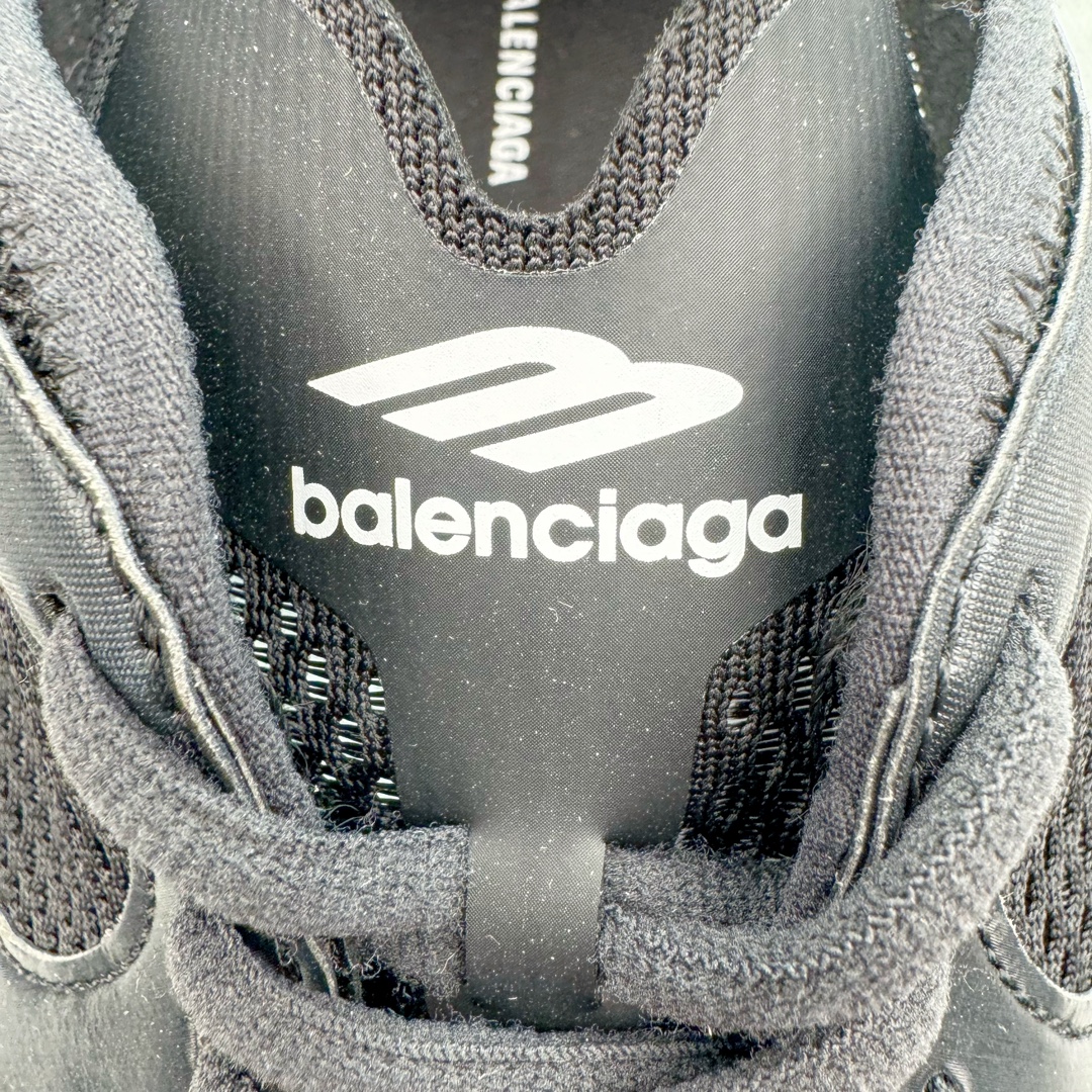 图片[16]-＃ZC BALENCIAGA CIRCUIT 巴黎世家十三代圆头系带LOGO印花低帮老爹鞋 全套原纸板楦头开发 最原汁原味的灵魂版型 全鞋荧光划线卡点 胶水把控整洁度追求极致完美 每一双都是工艺品 多重QC质检 超越公司货的品控标准 实实在在的免检产品 原盒原配 正确字体电绣 粗细、位置、大小正确 侧边TPU 透气孔匹配意产原版 正确分离大底 TPU软底 原版一致大底LOGO 立体感十足 原厂皮料水洗做旧 采购原厂网纱 偏大一码 尺码：35 36 37 38 39 40 41 42 43 44 45 46-选品中心