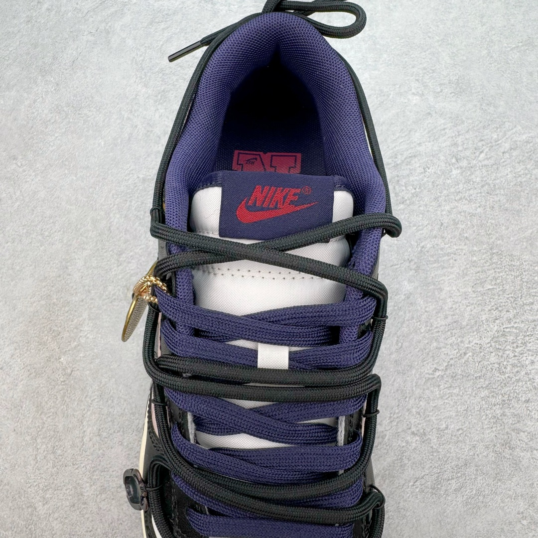 图片[5]-＃YC纯原 NK Dunk Low 荷鲁斯之眼 FV8106-181 定制系列天花板 无原鞋不开发 全系列得物原鞋一比一校对开发 配色持续更新中 终端对接 优势输出 全套原厂楦头原纸板数据档案倾力打造 原汁原味莞产 极致还原 圈内最强针车工艺 高端零售指定版 广东原厂配套原盒原标 鞋盒分三个尺码段 原厂冲刀 超高清洁度 全鞋零毛边皮料切割 采用原厂百宏鞋带以及原厂百宏织唛舌标 内标可供原厂几率过验 进口原装条纹中底布 四线拉帮白色点胶 原厂拉帮手法遵循公司 原厂电绣 极致还原 尺码：40 40.5 41 42 42.5 43 44 44.5 45 46-选品中心