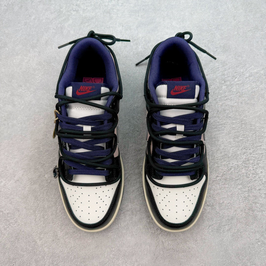 图片[2]-＃YC纯原 NK Dunk Low 荷鲁斯之眼 FV8106-181 定制系列天花板 无原鞋不开发 全系列得物原鞋一比一校对开发 配色持续更新中 终端对接 优势输出 全套原厂楦头原纸板数据档案倾力打造 原汁原味莞产 极致还原 圈内最强针车工艺 高端零售指定版 广东原厂配套原盒原标 鞋盒分三个尺码段 原厂冲刀 超高清洁度 全鞋零毛边皮料切割 采用原厂百宏鞋带以及原厂百宏织唛舌标 内标可供原厂几率过验 进口原装条纹中底布 四线拉帮白色点胶 原厂拉帮手法遵循公司 原厂电绣 极致还原 尺码：40 40.5 41 42 42.5 43 44 44.5 45 46-选品中心