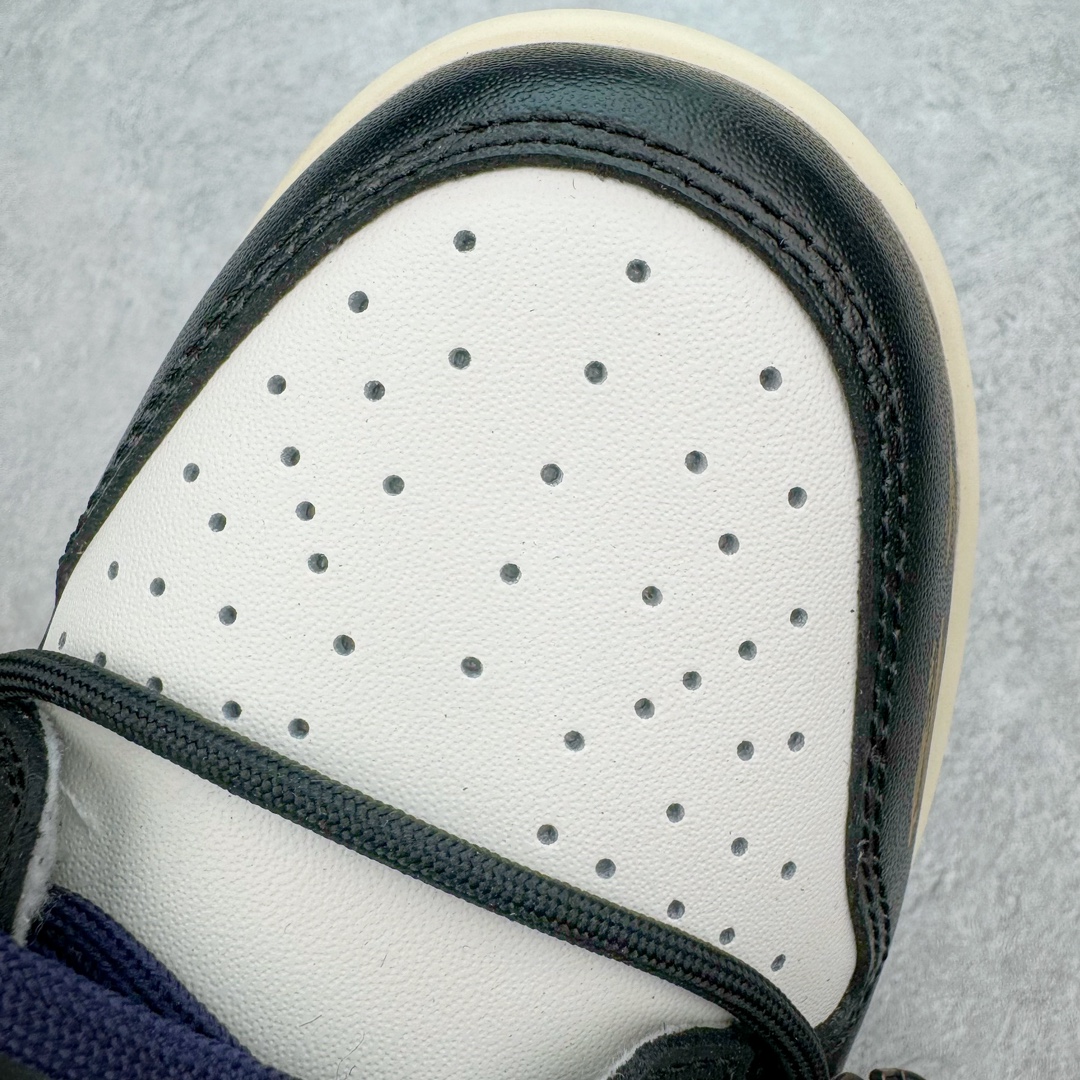 图片[16]-＃YC纯原 NK Dunk Low 荷鲁斯之眼 FV8106-181 定制系列天花板 无原鞋不开发 全系列得物原鞋一比一校对开发 配色持续更新中 终端对接 优势输出 全套原厂楦头原纸板数据档案倾力打造 原汁原味莞产 极致还原 圈内最强针车工艺 高端零售指定版 广东原厂配套原盒原标 鞋盒分三个尺码段 原厂冲刀 超高清洁度 全鞋零毛边皮料切割 采用原厂百宏鞋带以及原厂百宏织唛舌标 内标可供原厂几率过验 进口原装条纹中底布 四线拉帮白色点胶 原厂拉帮手法遵循公司 原厂电绣 极致还原 尺码：40 40.5 41 42 42.5 43 44 44.5 45 46-选品中心