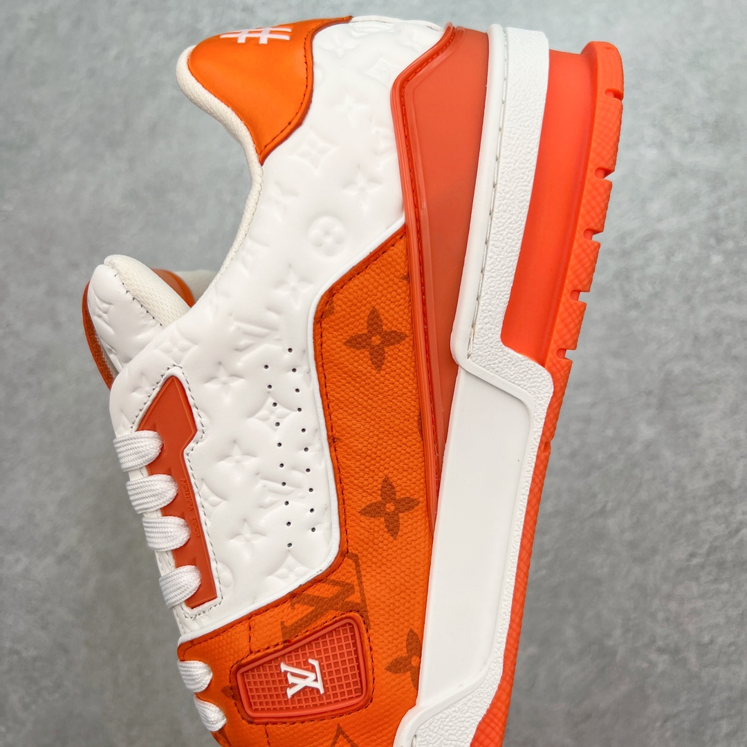 图片[7]-＃K纯原 Louis Vuitton Trainer lv时装走秀运动鞋 市场所有版本中综合最强的货品 GD实力大厂出品 全网最全配色更新最快 最成熟的做工稳定的品控 完美鞋型超高的清洁度 零毛边线头瑕疵 全套原楦原纸版原鞋开模 全网最具灵魂的版型 正确原装黄色鞋盒 正确中底印花 鞋面印花3D高频深度立体 全鞋电脑针车 紧密相连 针距密度一致 环保乳胶注塑鞋垫 厚度脚感还原原版 皮面裁剪部位 统一油边封口工艺 原装橡胶大底含胶量大底组合零偏差 专柜全套包装 防尘袋 说明书 质保卡 男女鞋 尺码：35 36 37 38 39 40 41 42 43 44 45-选品中心