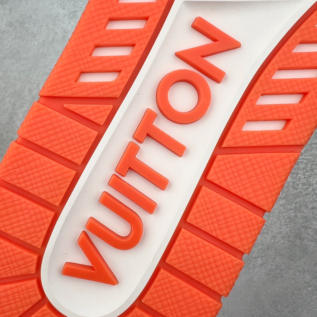 图片[17]-＃K纯原 Louis Vuitton Trainer lv时装走秀运动鞋 市场所有版本中综合最强的货品 GD实力大厂出品 全网最全配色更新最快 最成熟的做工稳定的品控 完美鞋型超高的清洁度 零毛边线头瑕疵 全套原楦原纸版原鞋开模 全网最具灵魂的版型 正确原装黄色鞋盒 正确中底印花 鞋面印花3D高频深度立体 全鞋电脑针车 紧密相连 针距密度一致 环保乳胶注塑鞋垫 厚度脚感还原原版 皮面裁剪部位 统一油边封口工艺 原装橡胶大底含胶量大底组合零偏差 专柜全套包装 防尘袋 说明书 质保卡 男女鞋 尺码：35 36 37 38 39 40 41 42 43 44 45-选品中心