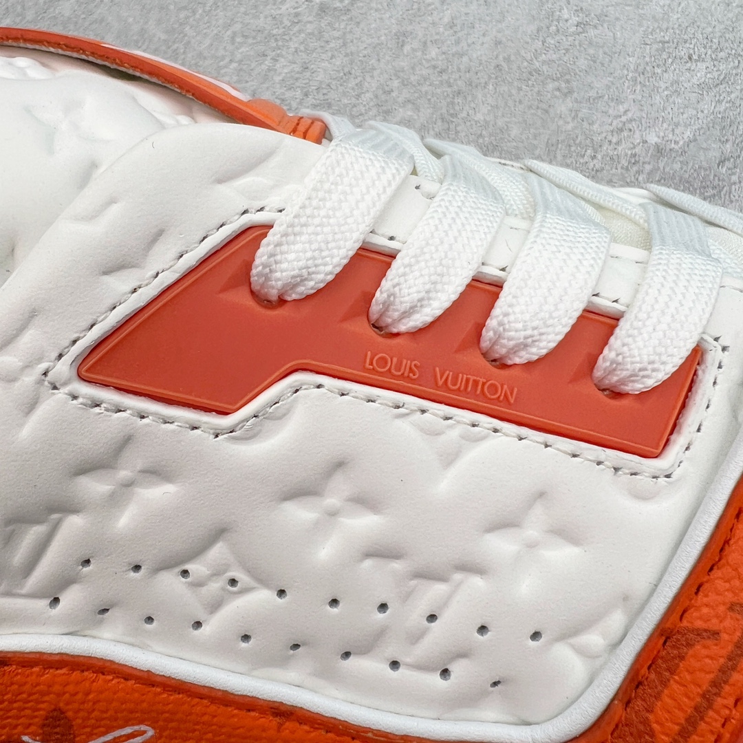 图片[13]-＃K纯原 Louis Vuitton Trainer lv时装走秀运动鞋 市场所有版本中综合最强的货品 GD实力大厂出品 全网最全配色更新最快 最成熟的做工稳定的品控 完美鞋型超高的清洁度 零毛边线头瑕疵 全套原楦原纸版原鞋开模 全网最具灵魂的版型 正确原装黄色鞋盒 正确中底印花 鞋面印花3D高频深度立体 全鞋电脑针车 紧密相连 针距密度一致 环保乳胶注塑鞋垫 厚度脚感还原原版 皮面裁剪部位 统一油边封口工艺 原装橡胶大底含胶量大底组合零偏差 专柜全套包装 防尘袋 说明书 质保卡 男女鞋 尺码：35 36 37 38 39 40 41 42 43 44 45-选品中心