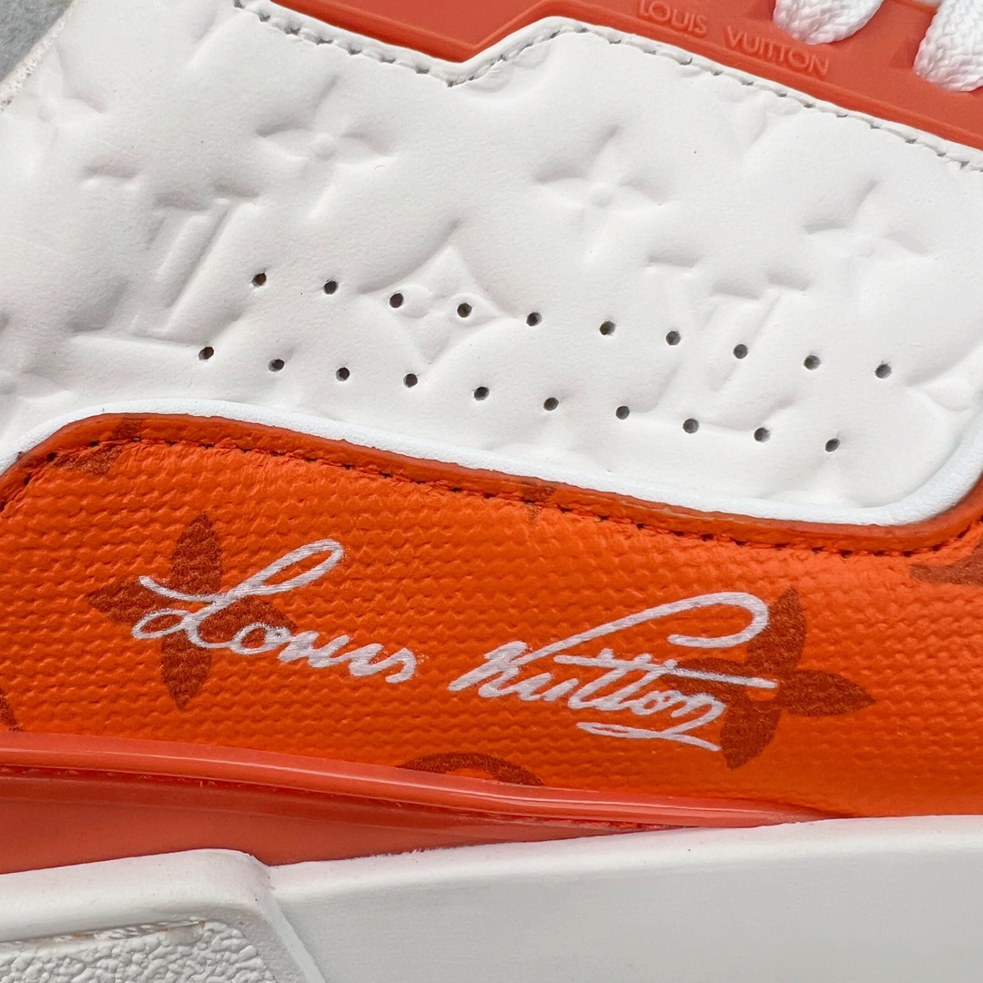 图片[14]-＃K纯原 Louis Vuitton Trainer lv时装走秀运动鞋 市场所有版本中综合最强的货品 GD实力大厂出品 全网最全配色更新最快 最成熟的做工稳定的品控 完美鞋型超高的清洁度 零毛边线头瑕疵 全套原楦原纸版原鞋开模 全网最具灵魂的版型 正确原装黄色鞋盒 正确中底印花 鞋面印花3D高频深度立体 全鞋电脑针车 紧密相连 针距密度一致 环保乳胶注塑鞋垫 厚度脚感还原原版 皮面裁剪部位 统一油边封口工艺 原装橡胶大底含胶量大底组合零偏差 专柜全套包装 防尘袋 说明书 质保卡 男女鞋 尺码：35 36 37 38 39 40 41 42 43 44 45-选品中心